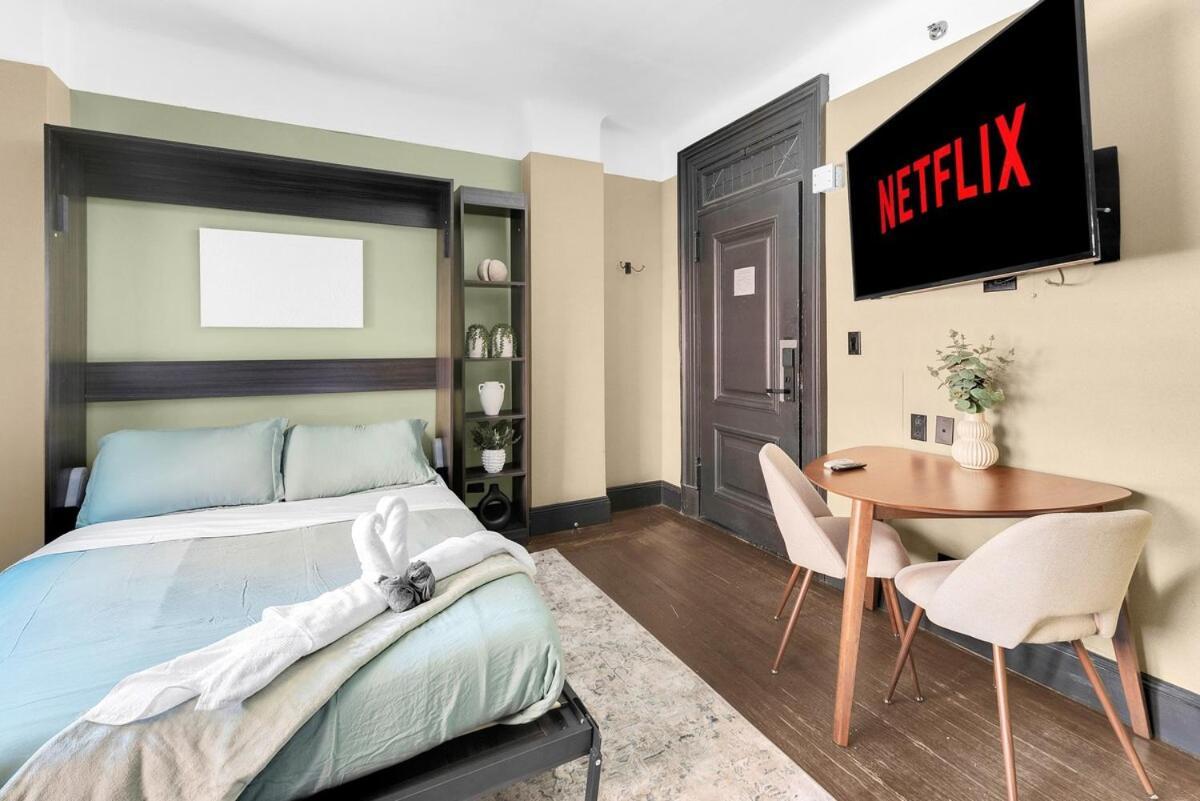 Apartment Cozy 2br With Gym And Walk To Times Square