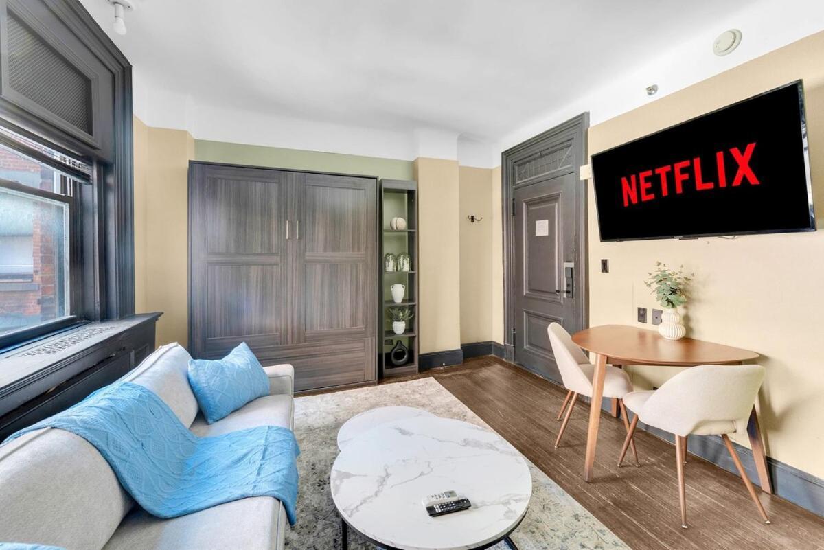 Apartment Cozy 2br With Gym And Walk To Times Square *