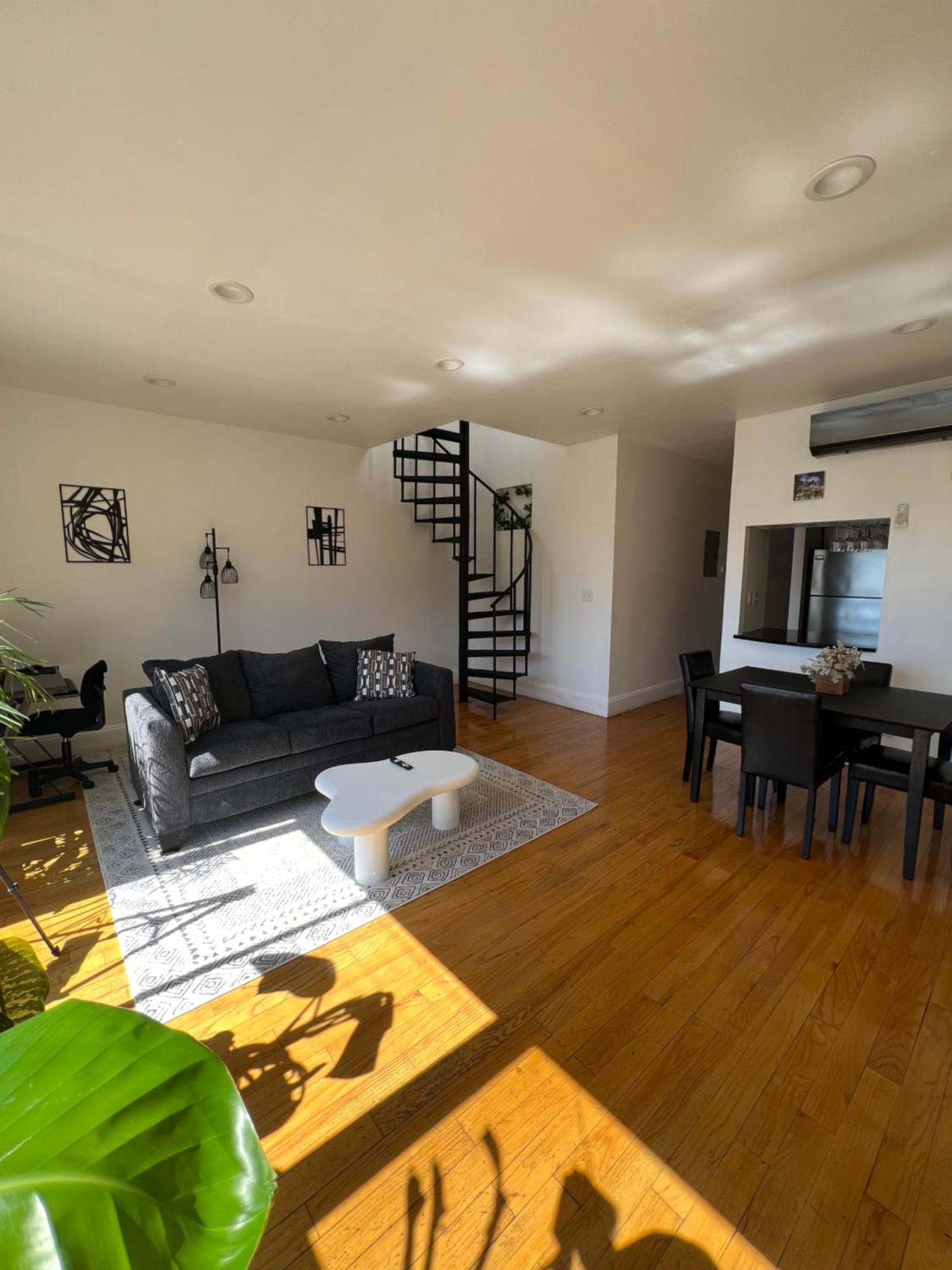 Mulzac - Loft Penthouse Homestay