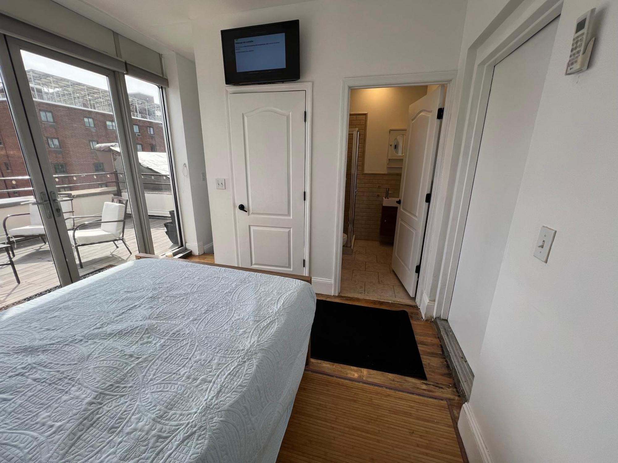 Mulzac - Loft Penthouse Homestay New York