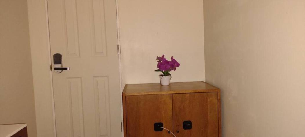 Central & Affordable Williamsburg Private Bedroom Close To Subway Homestay *