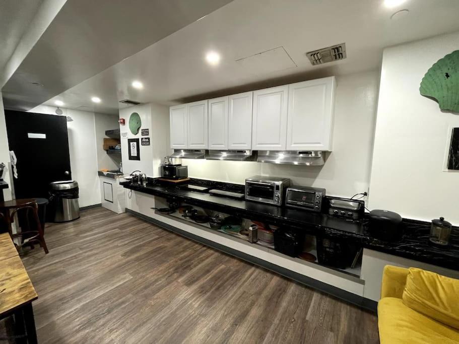 1 Bedroom At The Mansfield Midtown New York