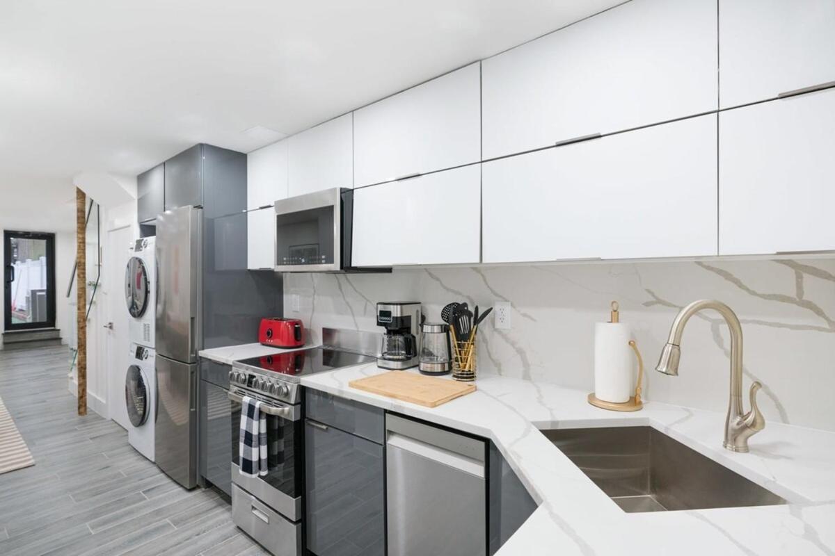 317-1d New 2br Duplex Wd Private Backyard Apartment New York