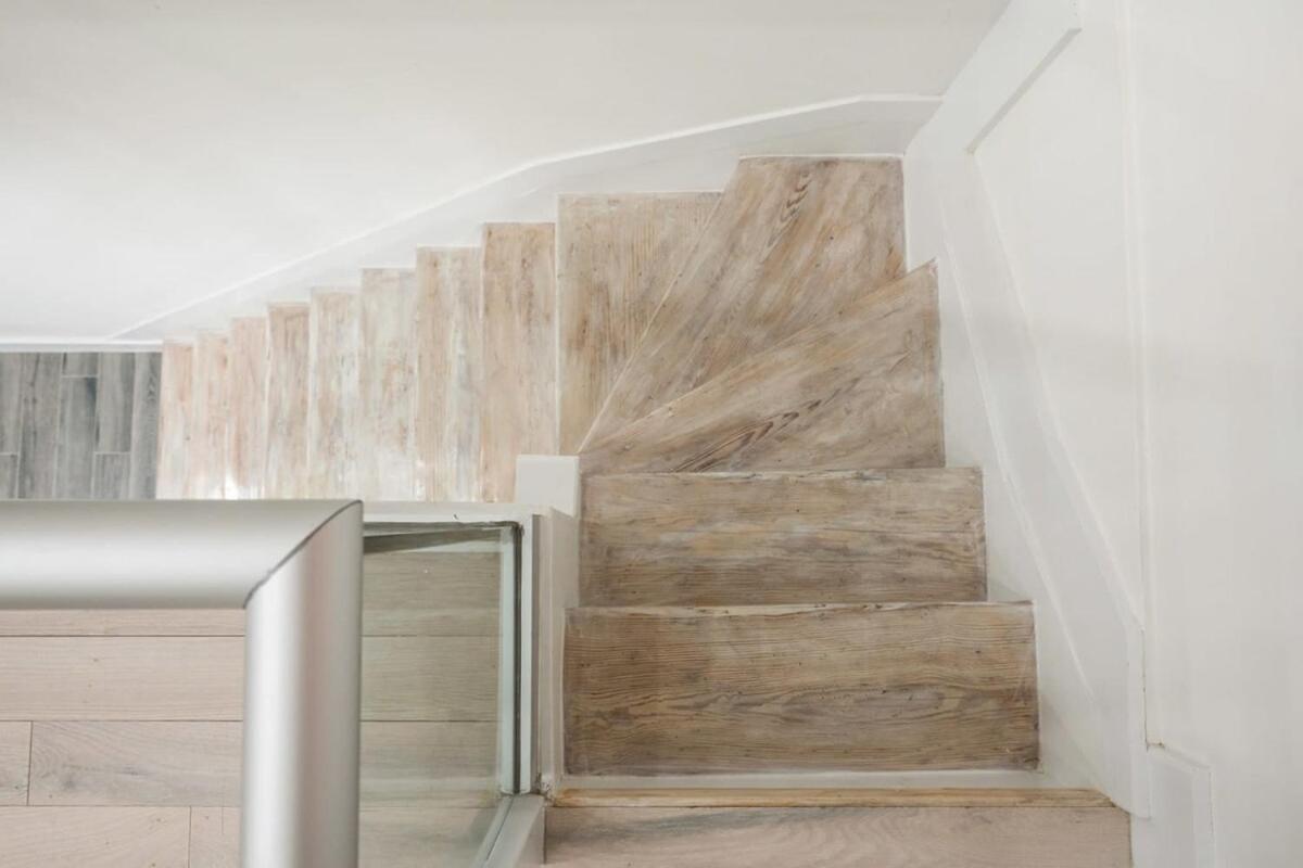 317-1d New 2br Duplex Wd Private Backyard New York