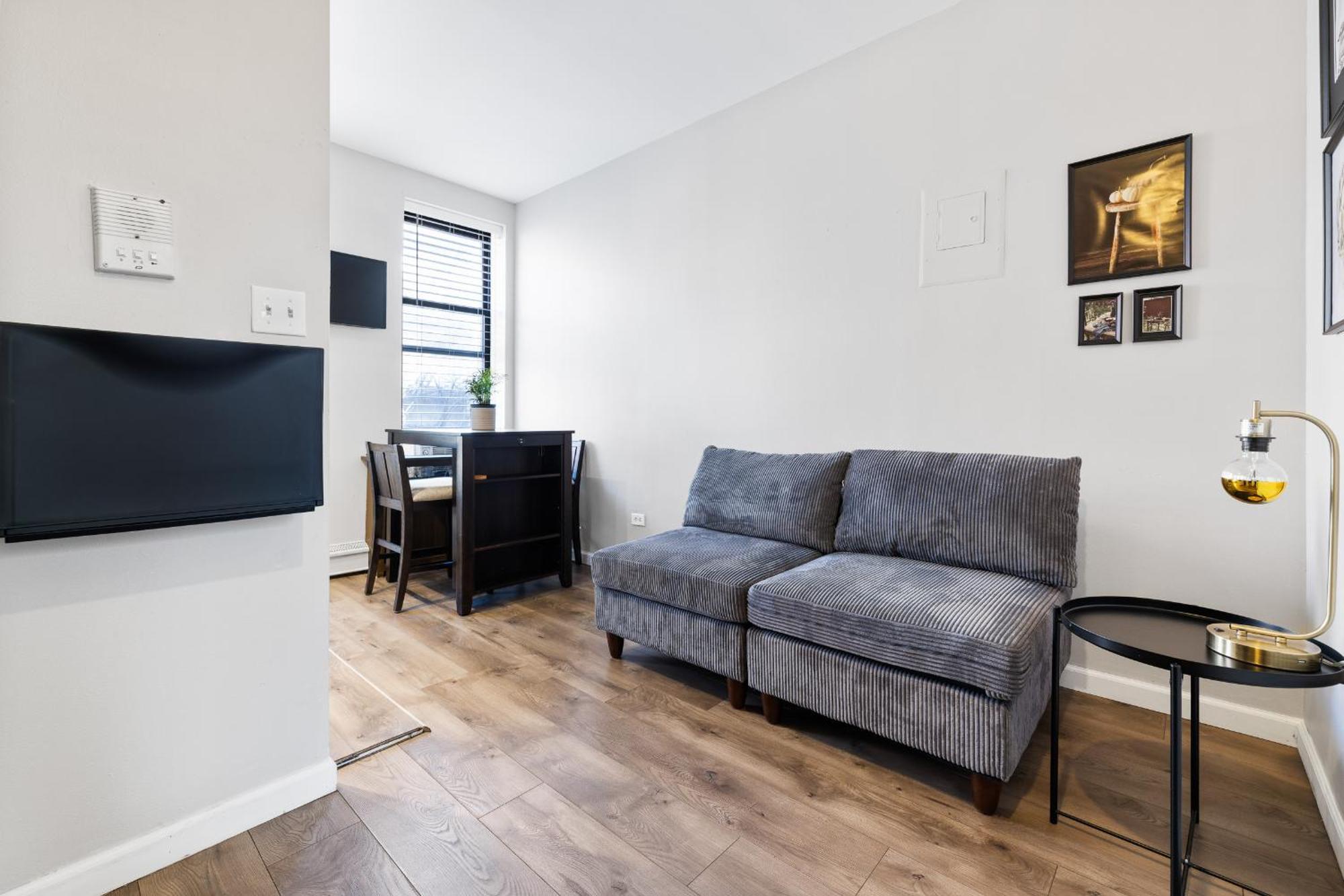 Apartment Living In Times Square *