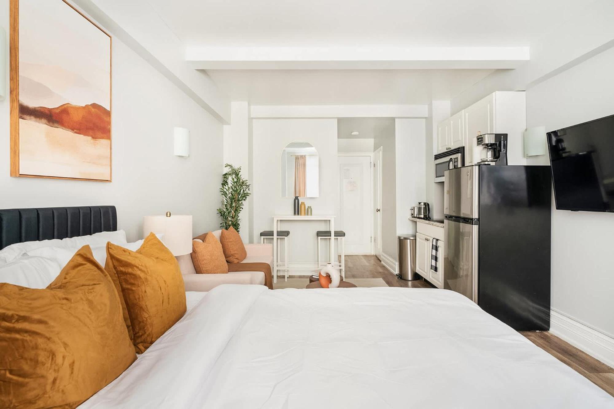 73-304 Newly Reno Uws Doorman Gym Laundry Apartment *