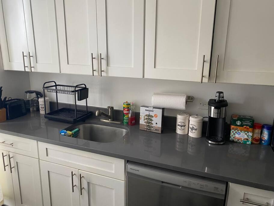 Stylish- 1 Bed Spacious Apartment