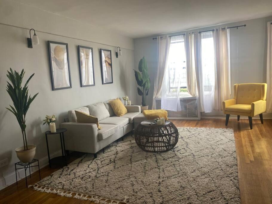 Stylish- 1 Bed Spacious