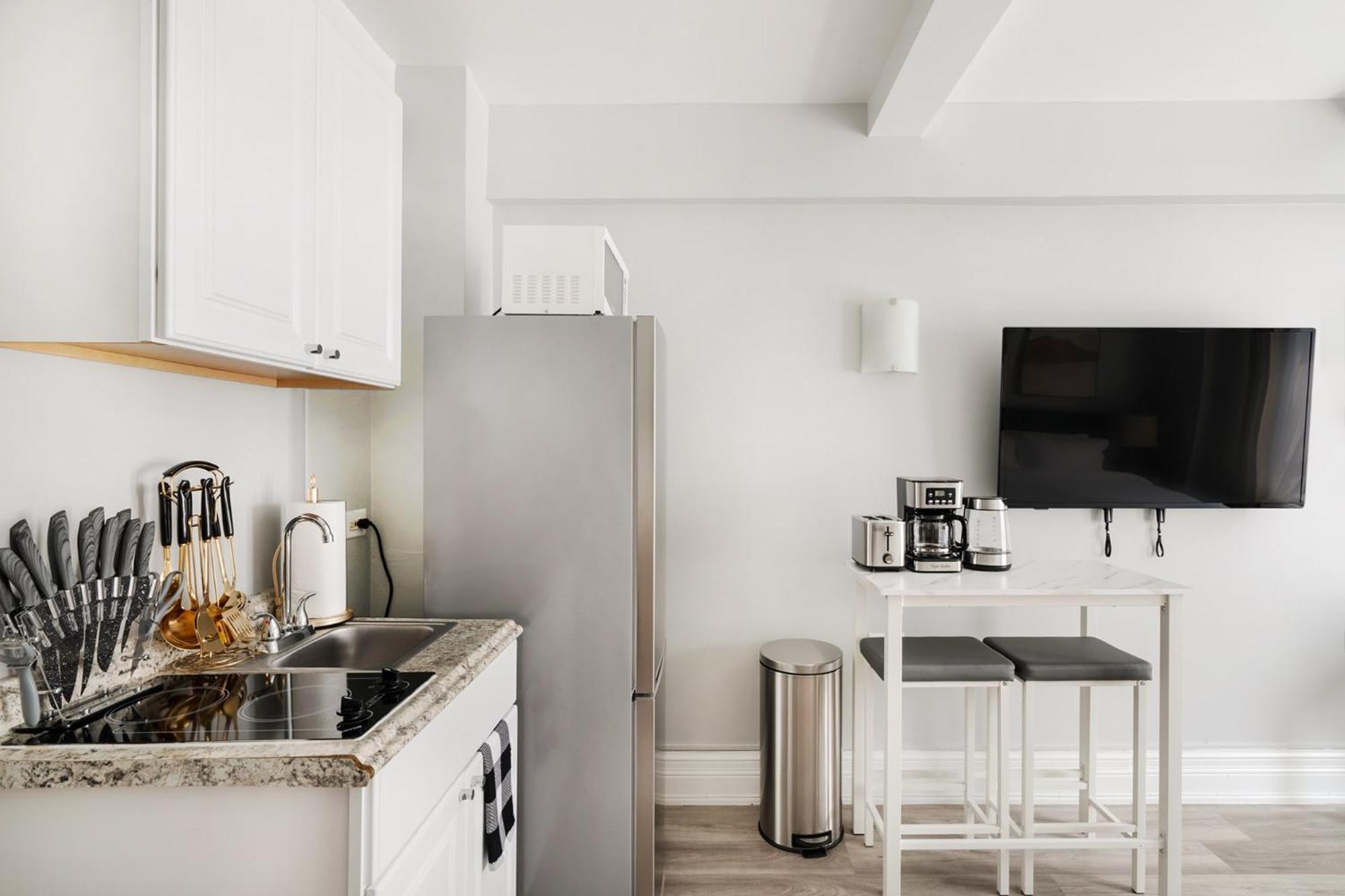 Apartment 73-518 Newly Reno Uws Doorman Gym Laundry New York