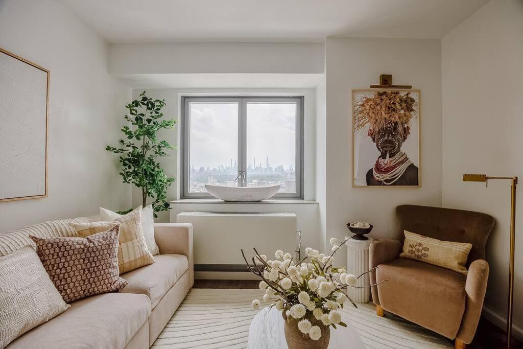 City Views, Modern Nyc Oasis Retreat