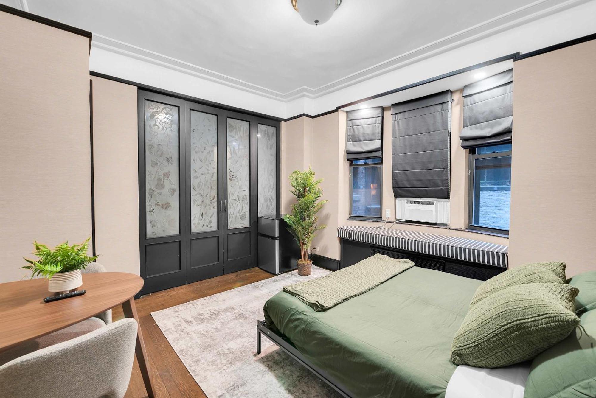 In The Heart Of Nyc 2 Bdr W Gym Apartment New York