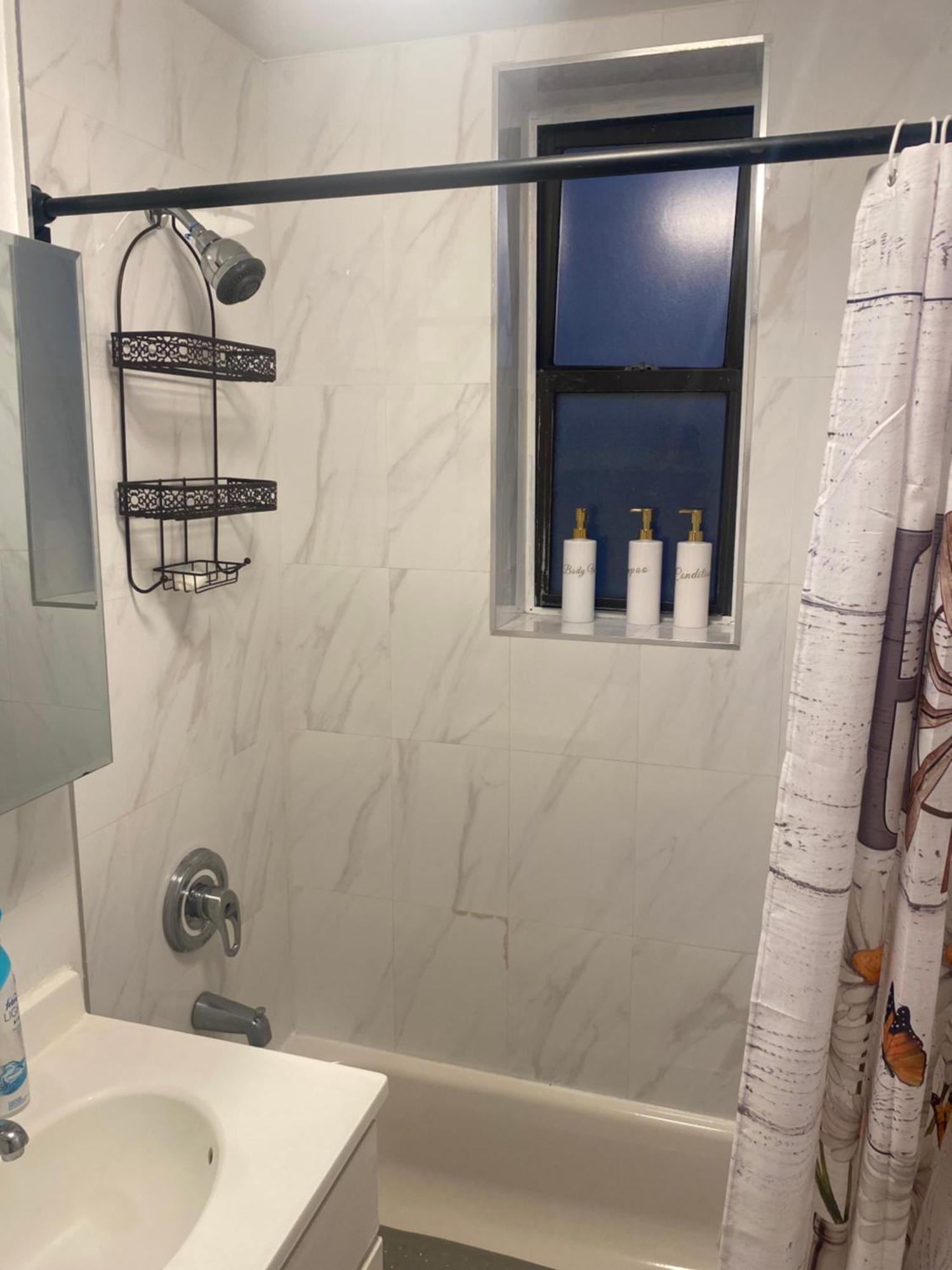 Apartment Stylish- 1 Bed Spacious New York