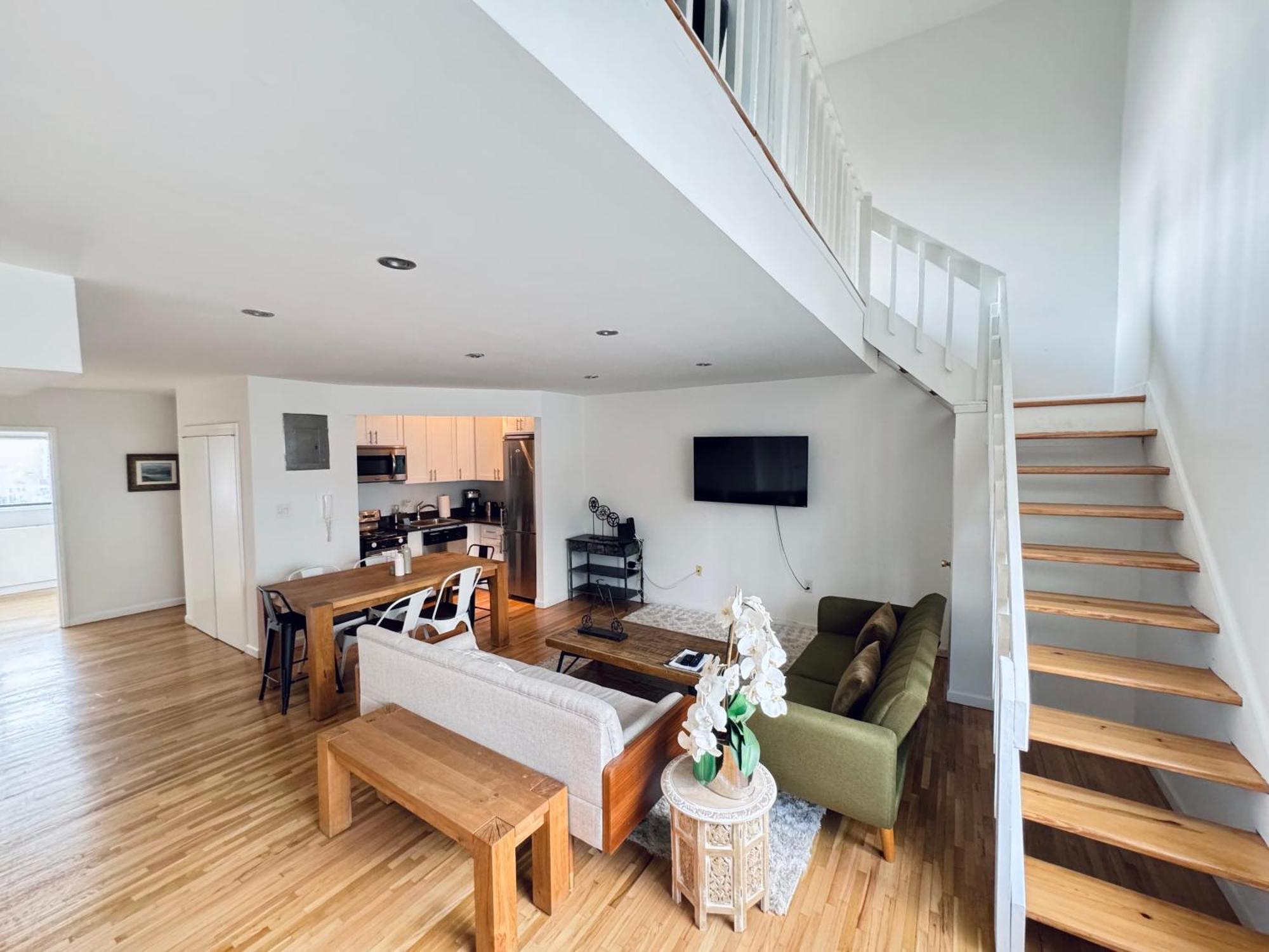 Stylish Duplex Penthouse With Large Outdoor Space Apartment New York