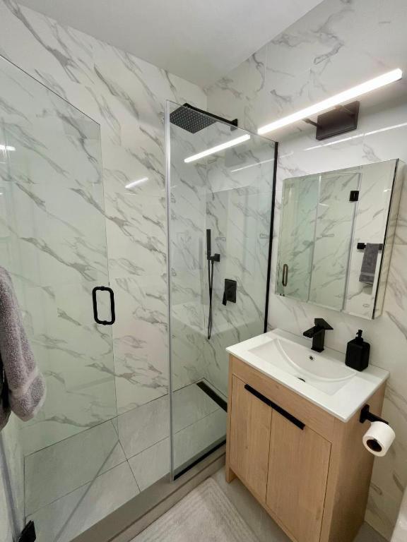 Luxury 2 Bedroom In Nyc!!