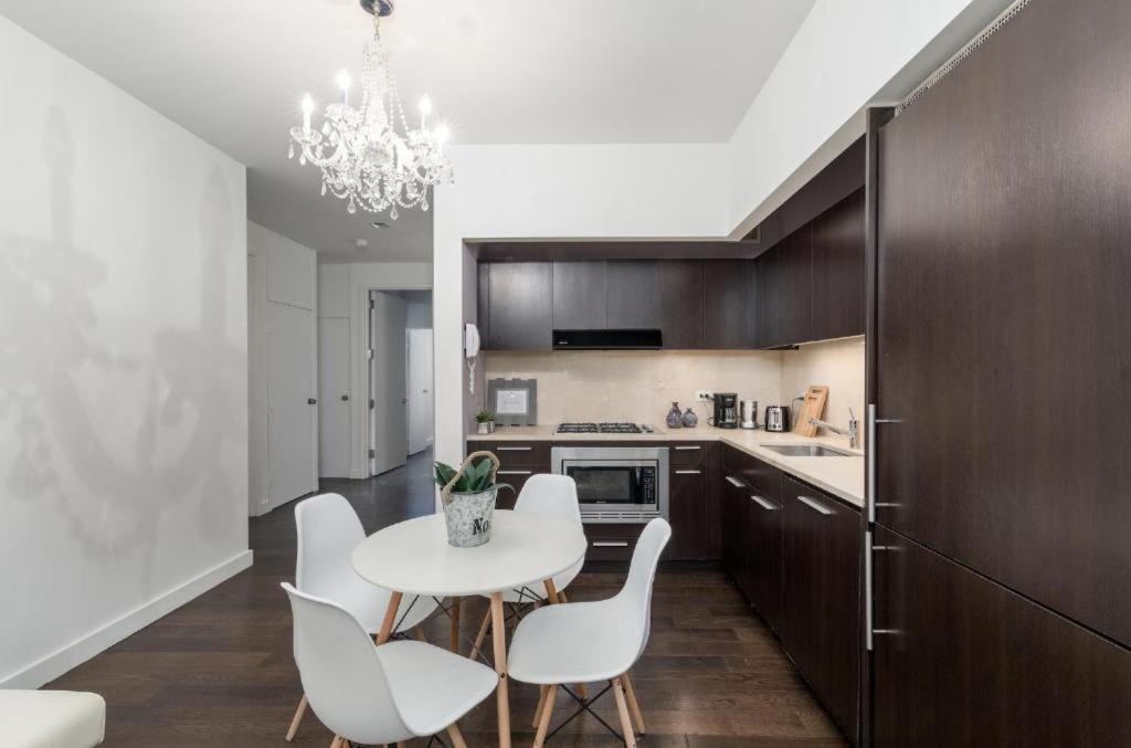 Luxury 5 Bedroom 2 Bath In Nyc! Apartment