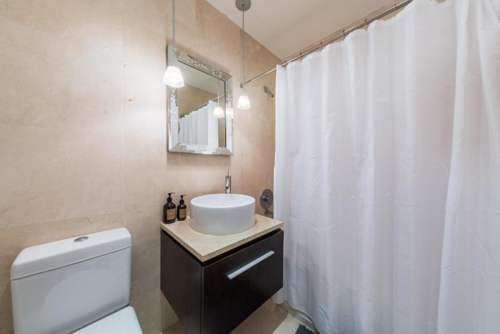 Luxury 5 Bedroom 2 Bath In Nyc! Apartment *