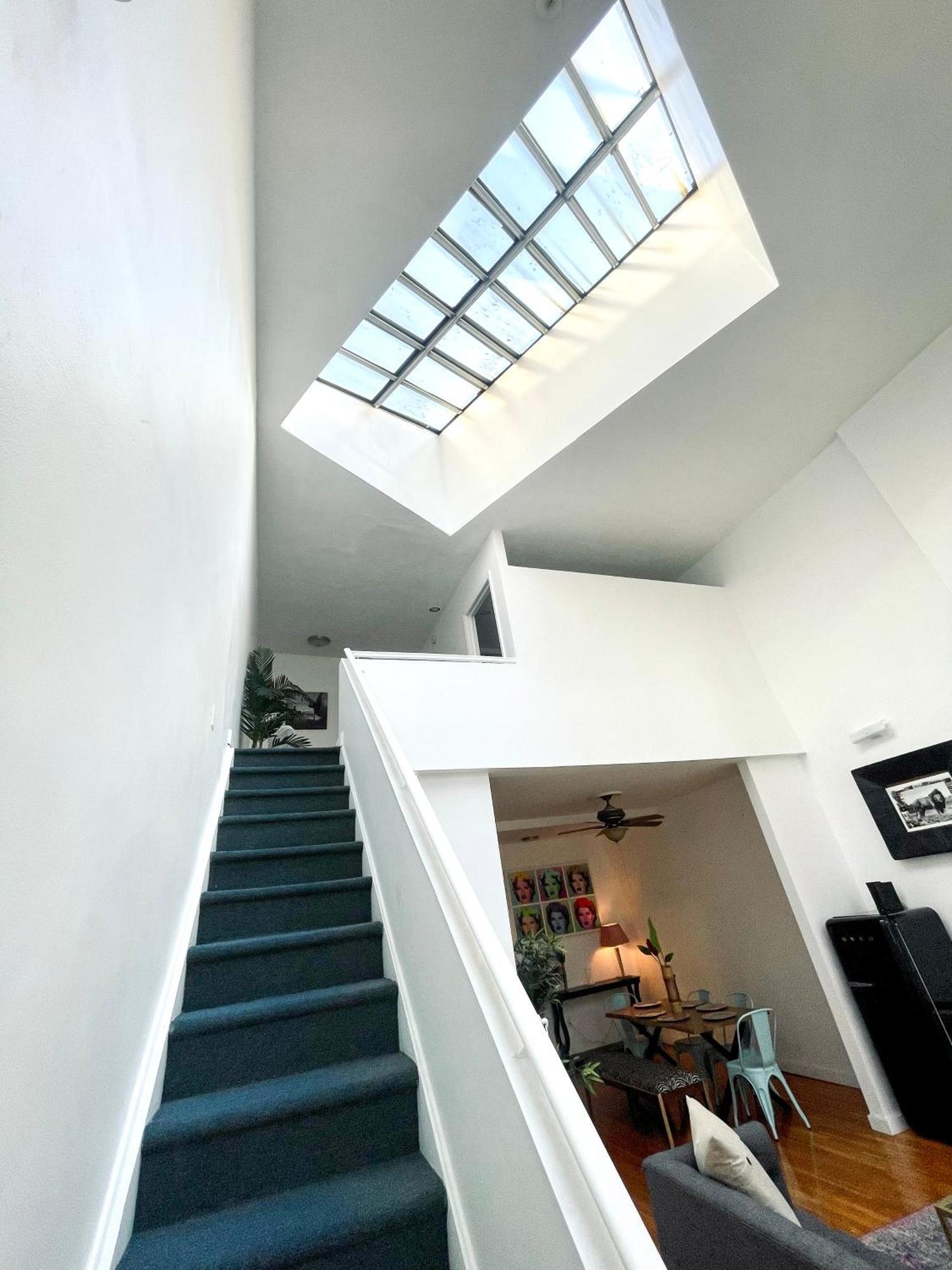 Apartment Gorgeous Extra Spacious Duplex Penthouse *