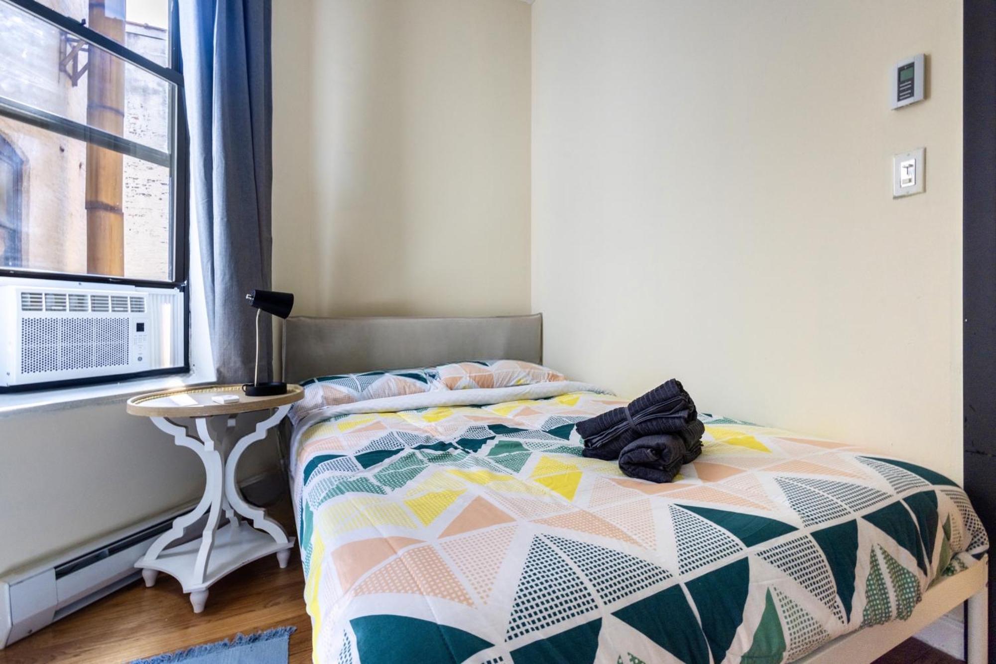 4 Bedroom Paradise Next To Park * New York
