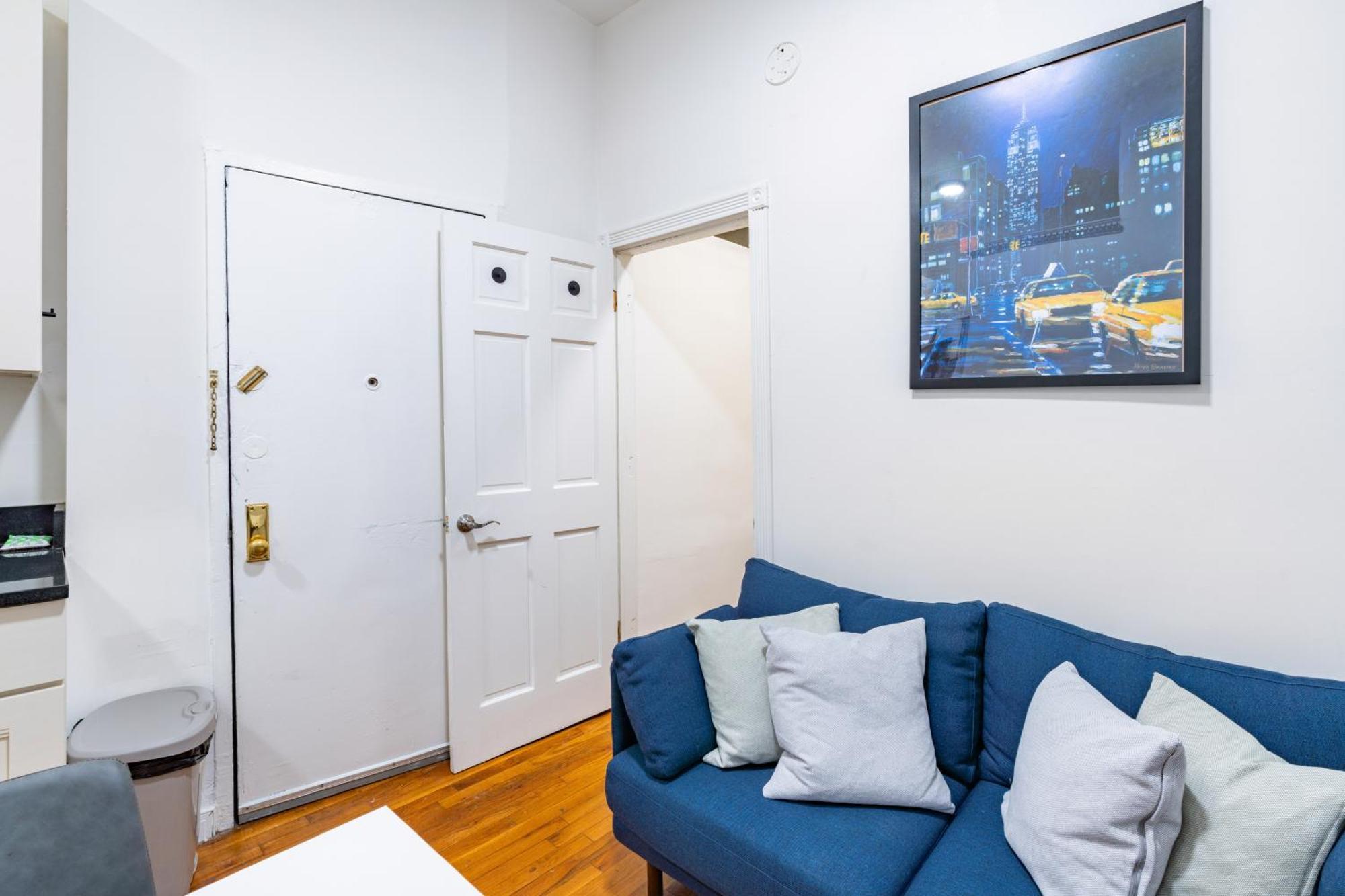 2 Bedroom Upscale * New York
