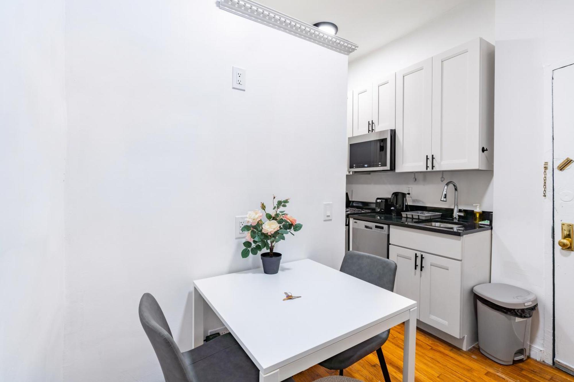 2 Bedroom Upscale * New York