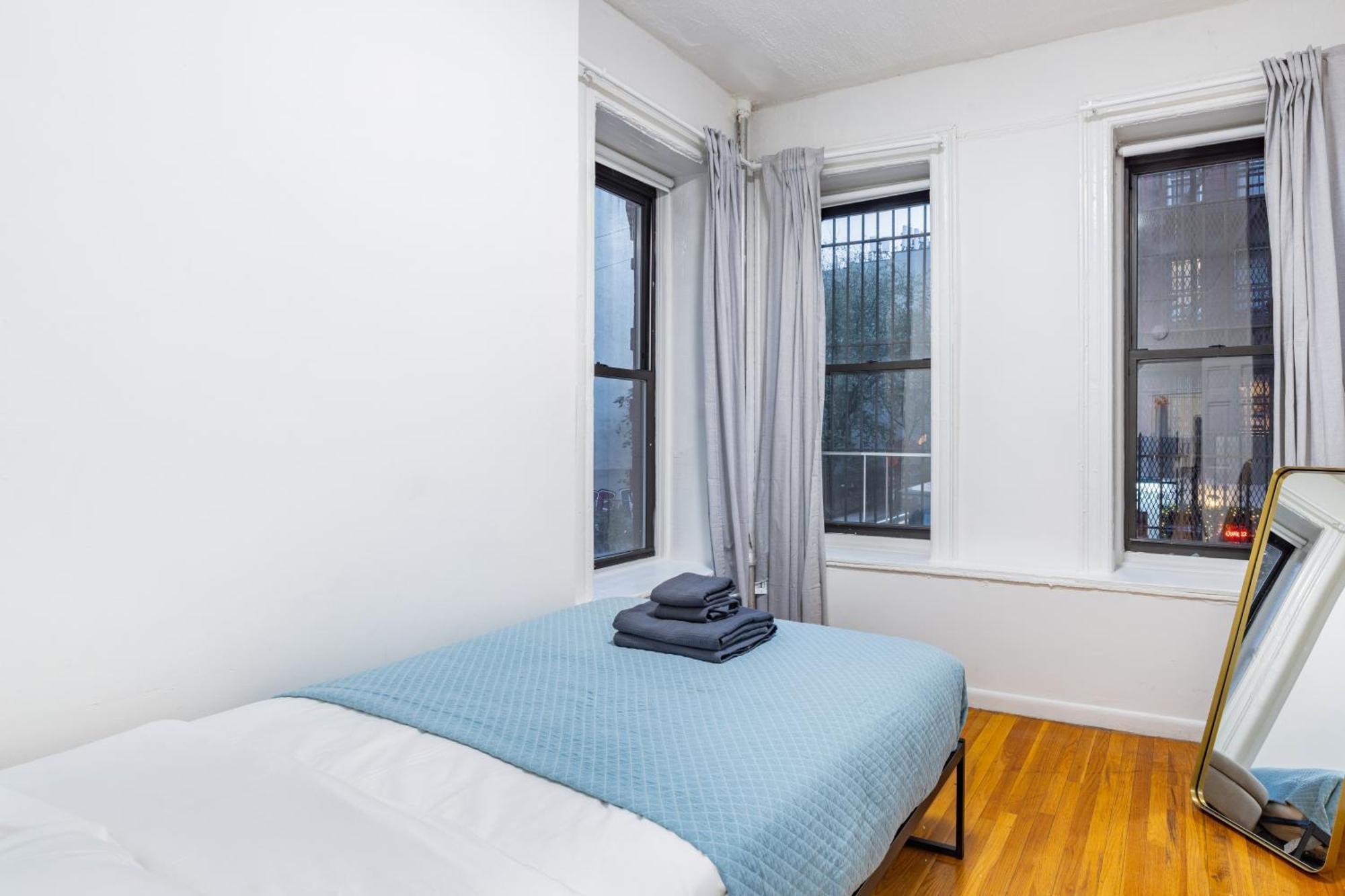 2 Bedroom Upscale * New York
