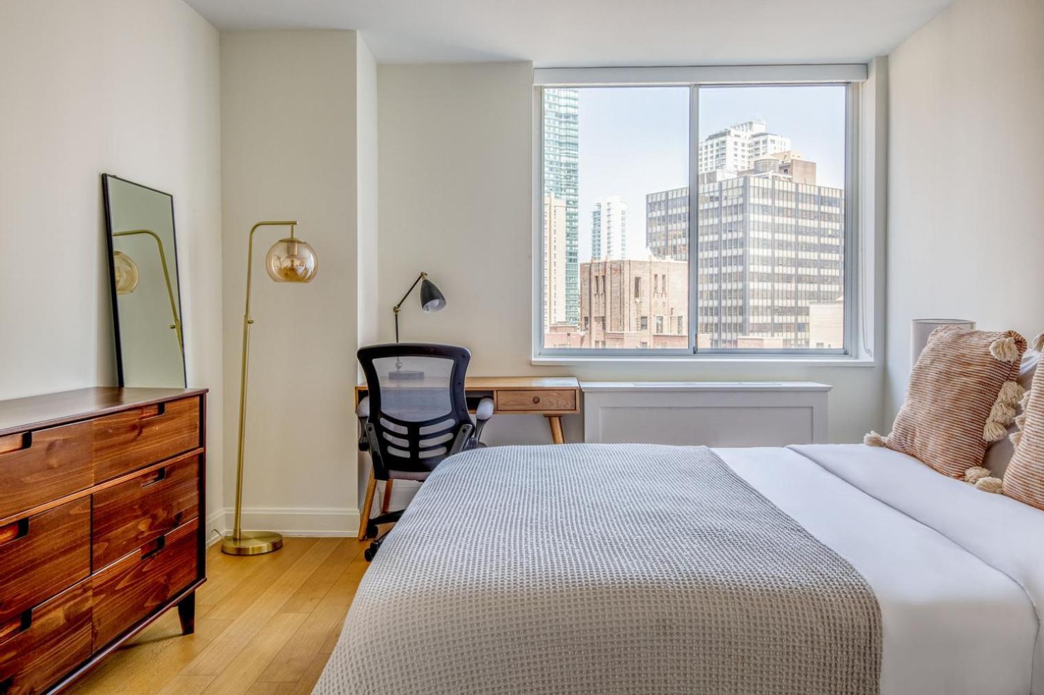 Midtown East 2br W Gym Roofdeck Nr Parks Nyc-1207 Apartment