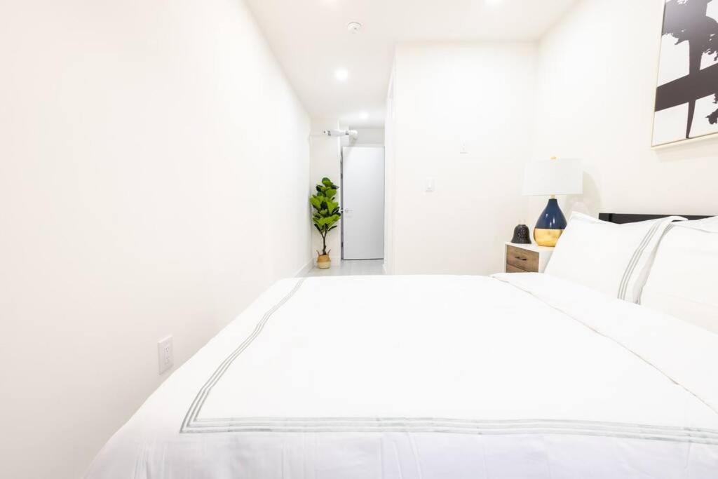 Apartment 170-g 3br Duplex With Outdoor Space East Village *