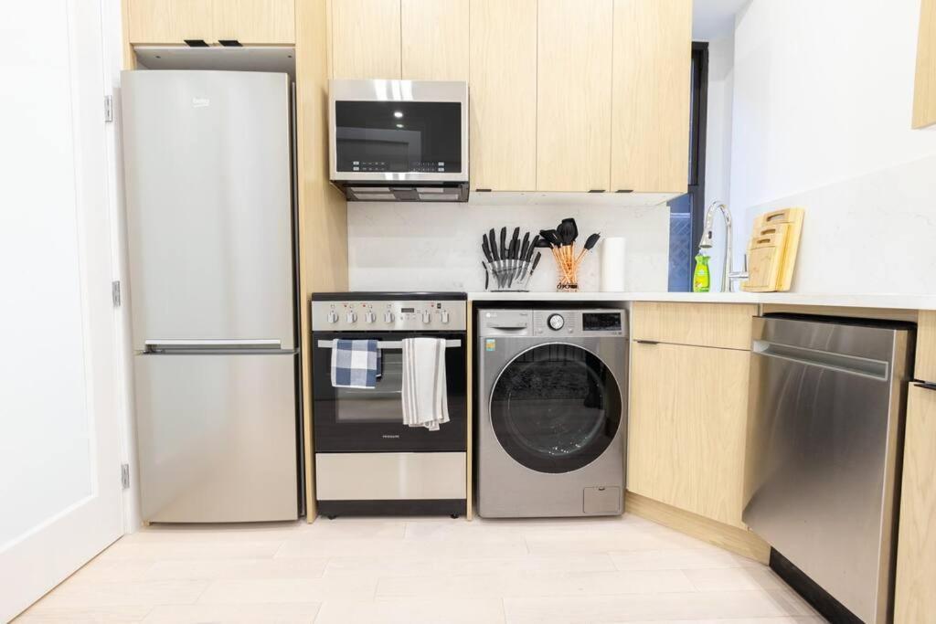 Apartment 170-g 3br Duplex With Outdoor Space East Village New York