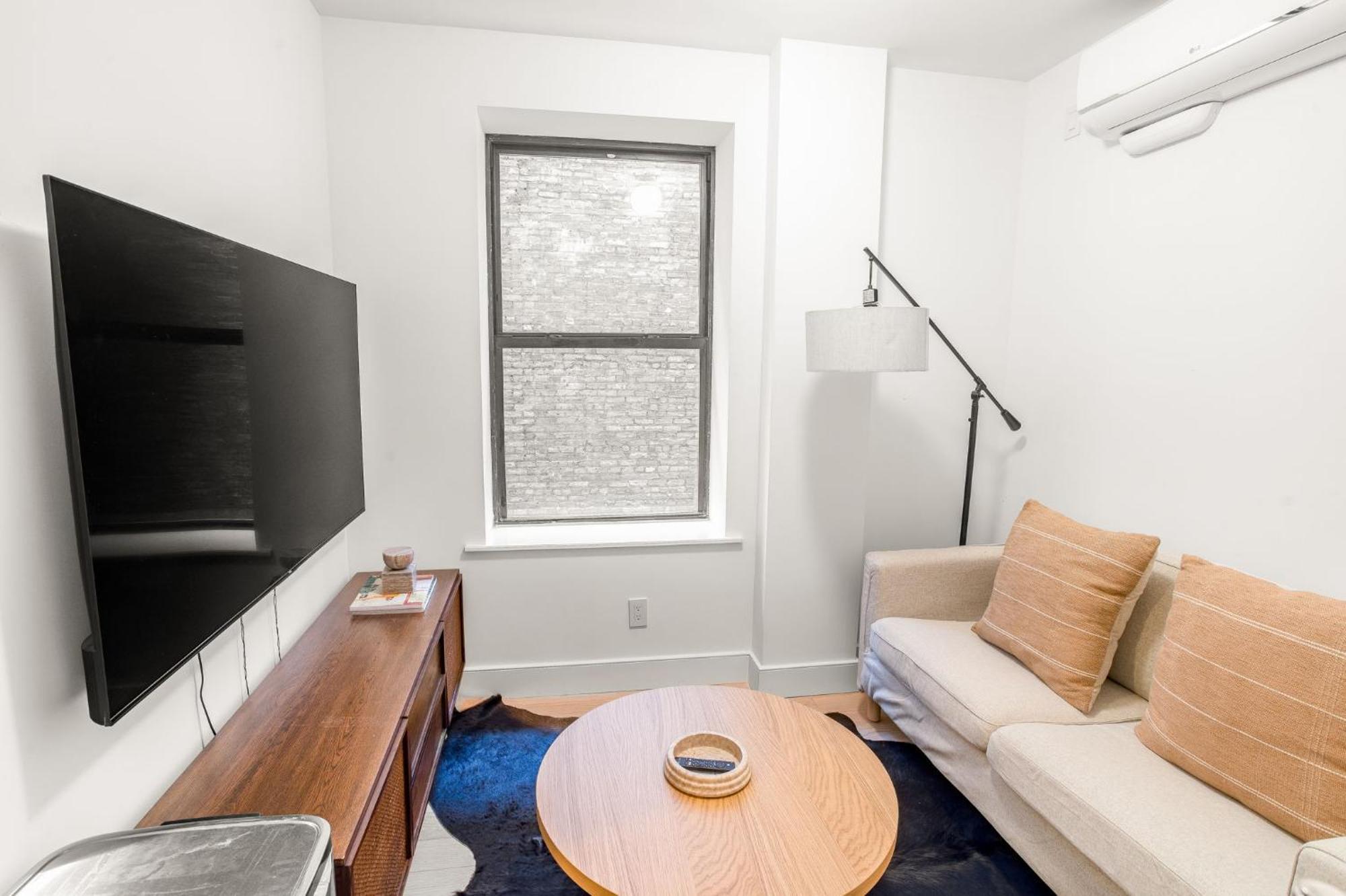 Comfortable 2br 1ba In Greenwich Village Steps From Washington Square Park * New York