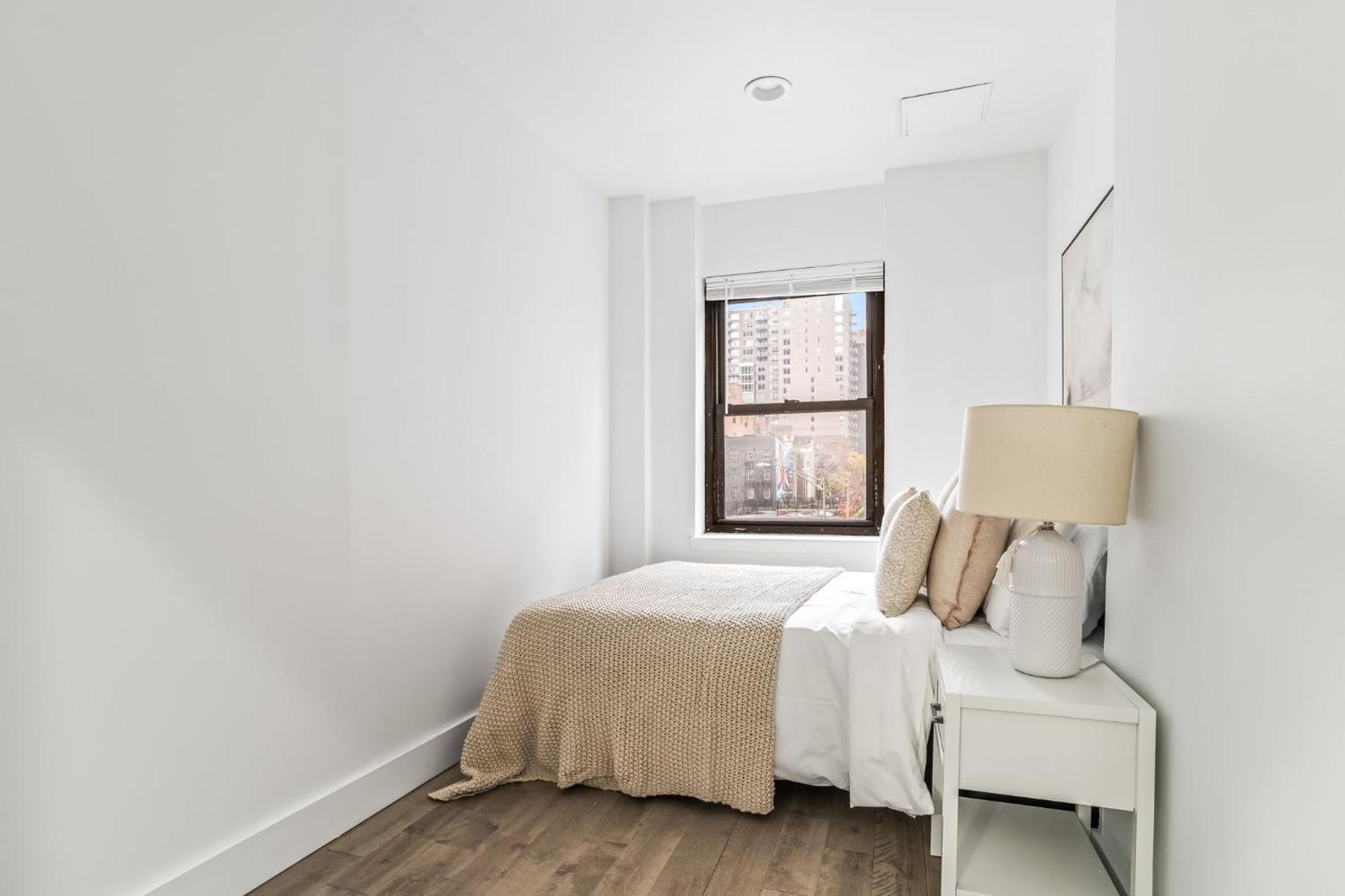 Modern Chic 2br 1ba In Vibrant Murray Hill Apartment *