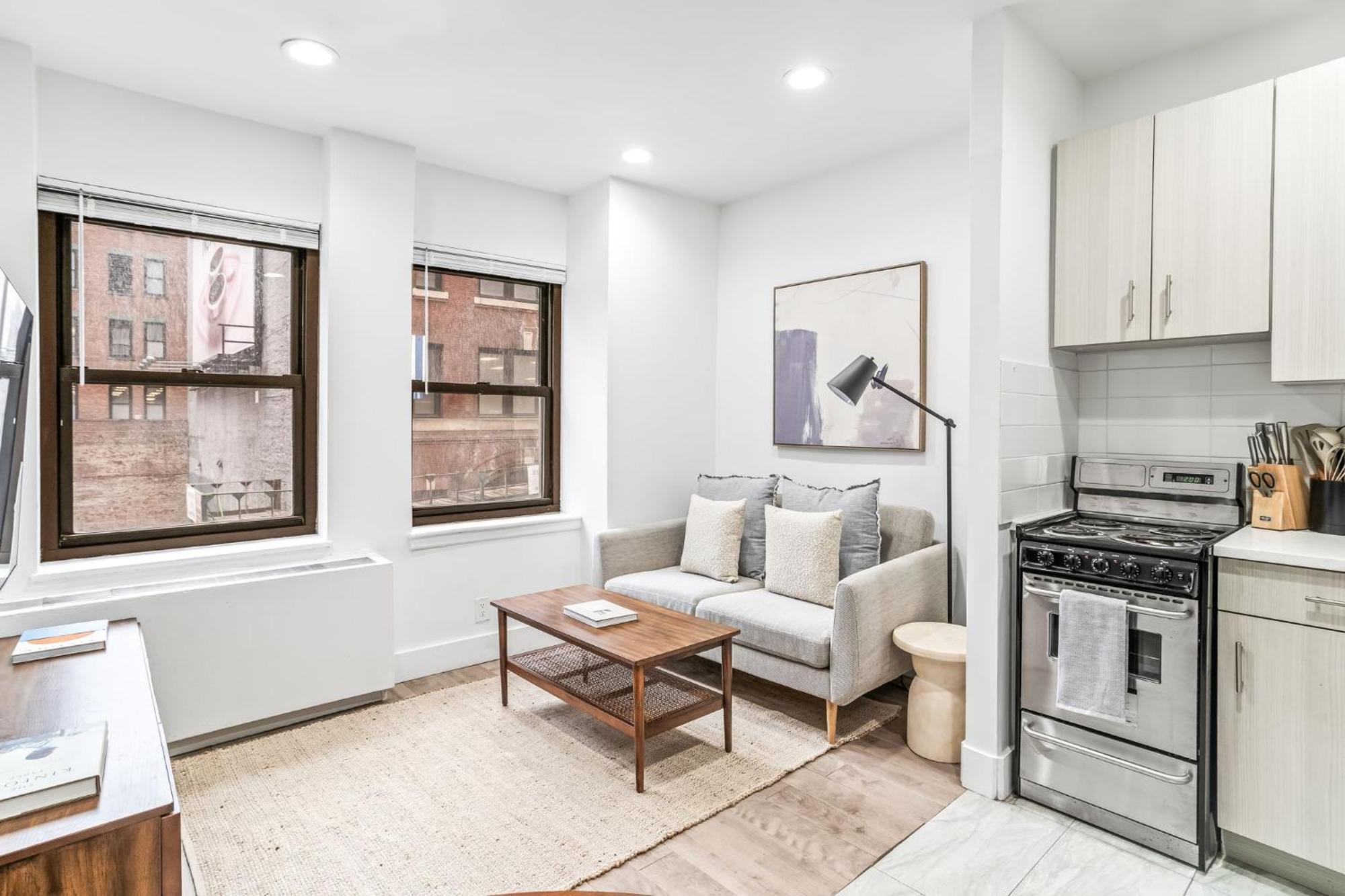 Modern Chic 2br 1ba In Vibrant Murray Hill Apartment *