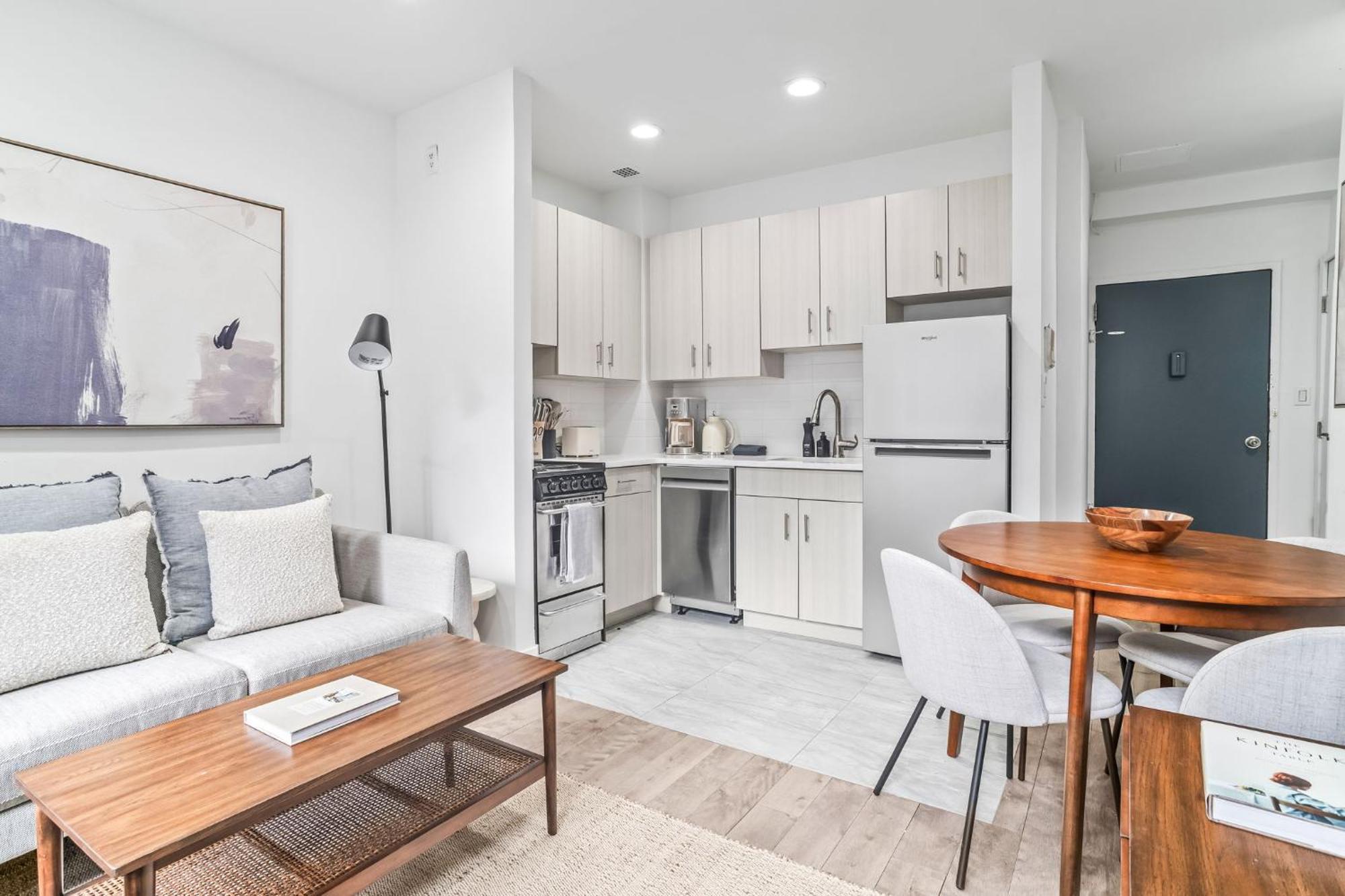 Modern Chic 2br 1ba In Vibrant Murray Hill *