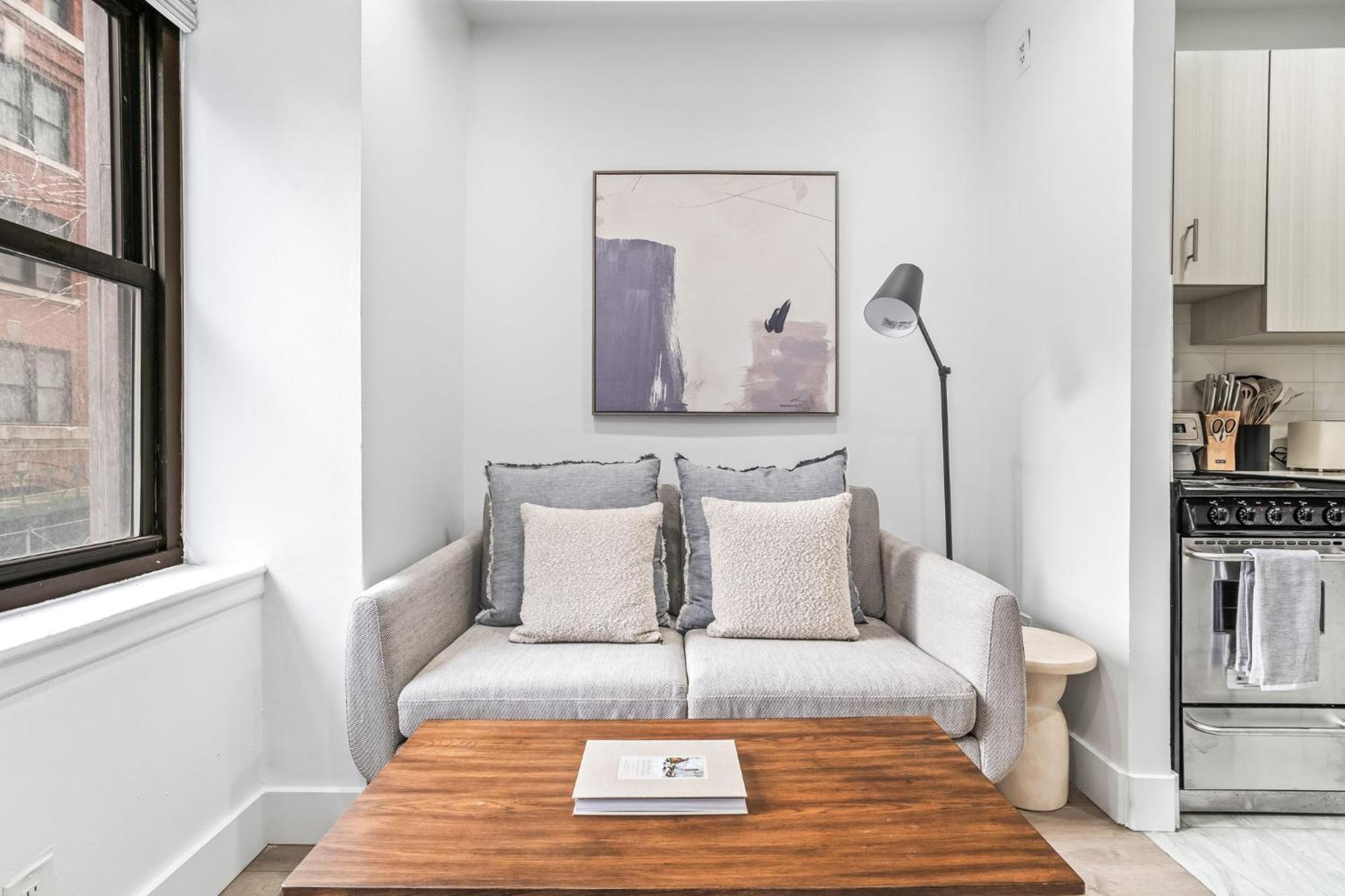 Modern Chic 2br 1ba In Vibrant Murray Hill Apartment New York