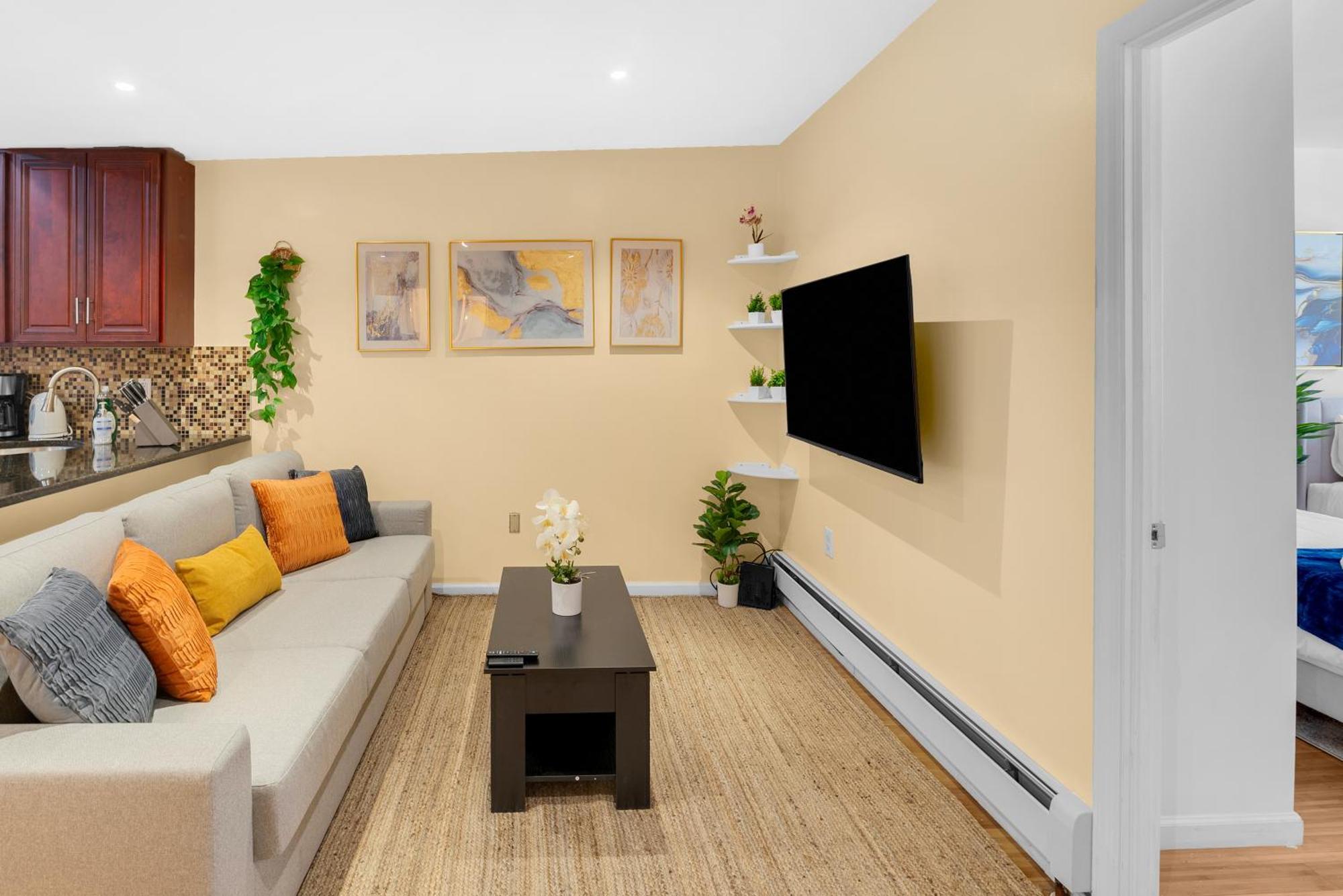 Gorgeous 4 Bedroom 2 Bathroom Nyc Apartment