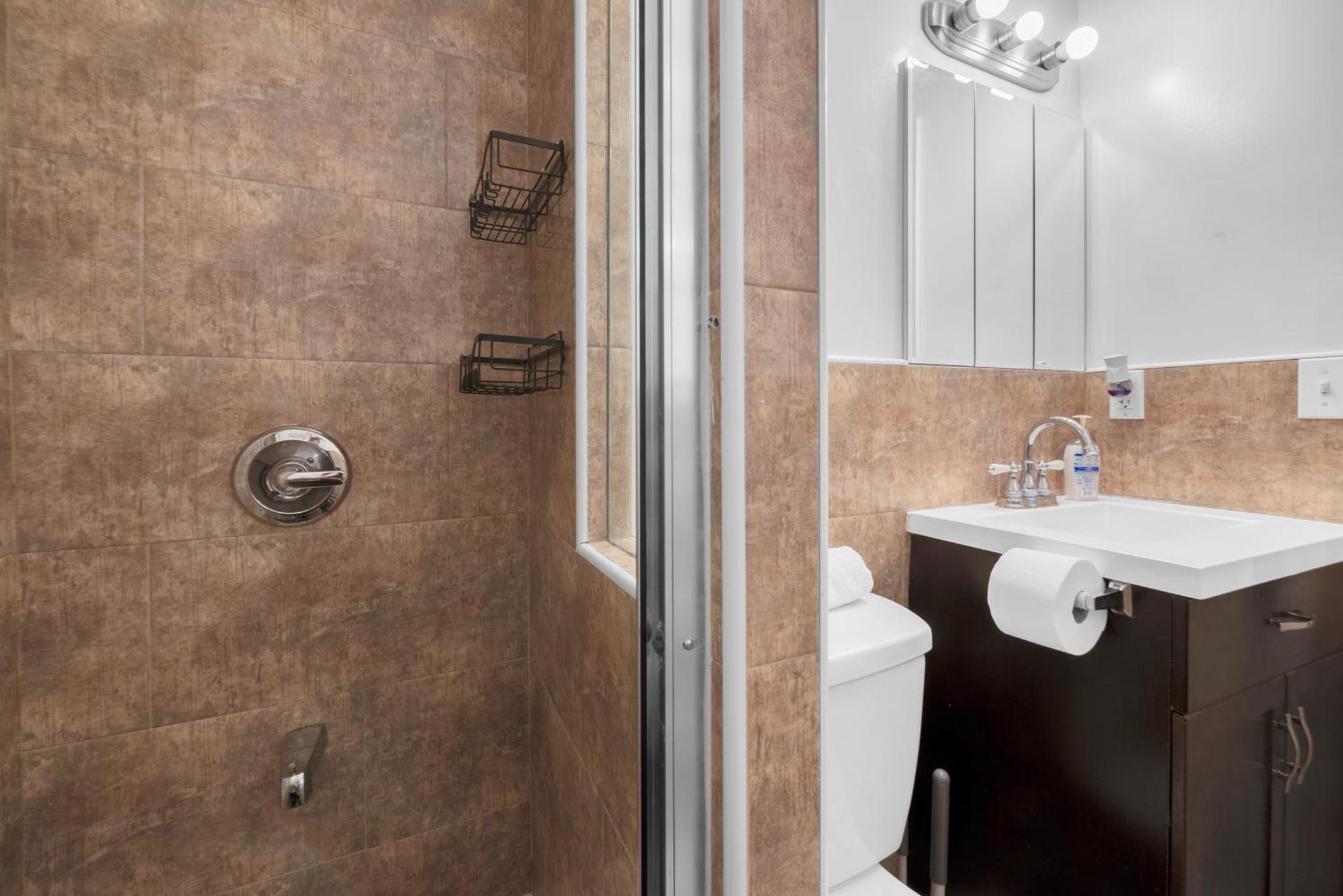 Apartment Gorgeous 4 Bedroom 2 Bathroom Nyc New York