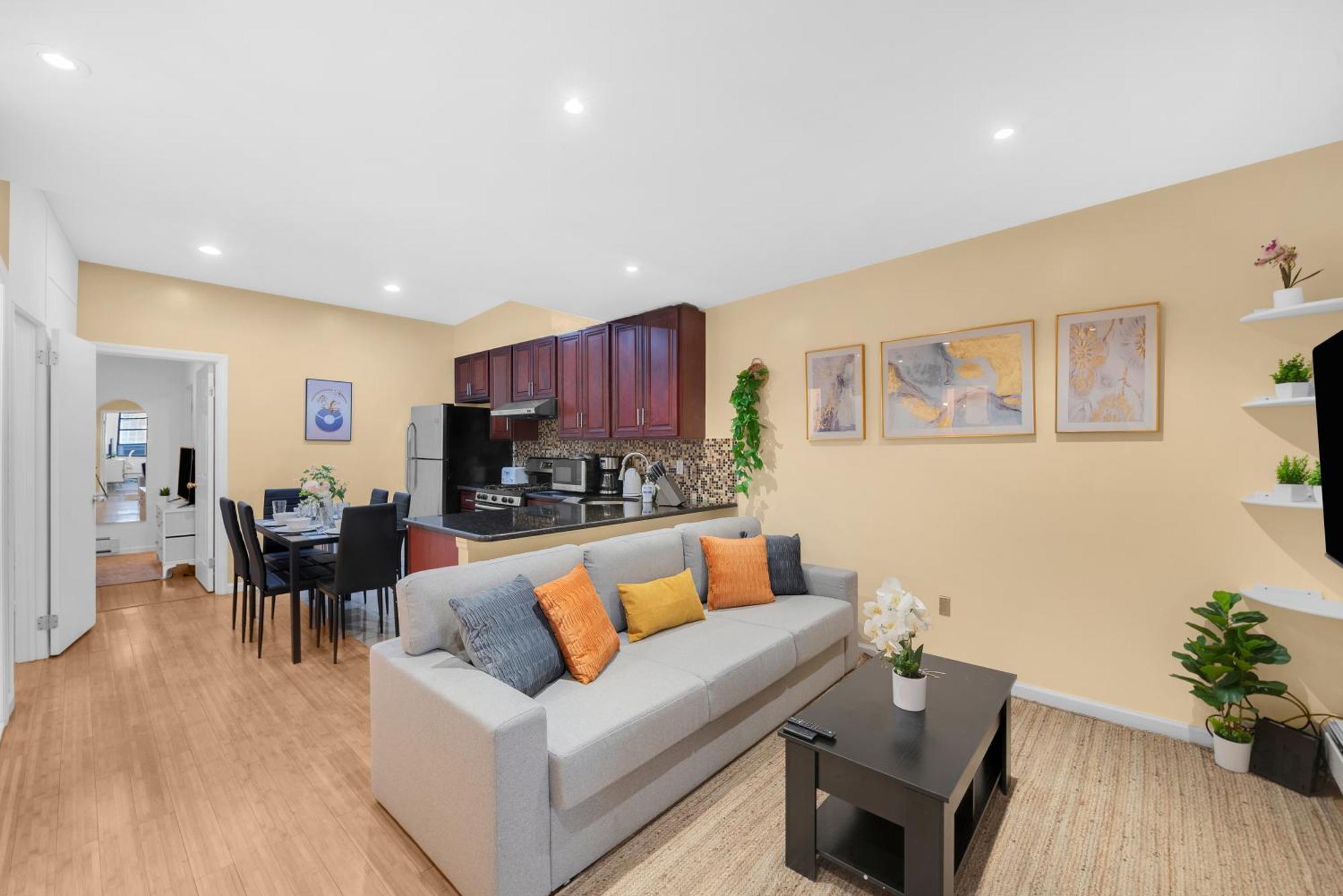 Gorgeous 4 Bedroom 2 Bathroom Nyc New York
