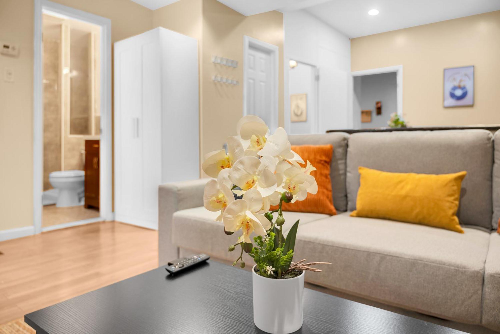 Apartment Gorgeous 4 Bedroom 2 Bathroom Nyc New York