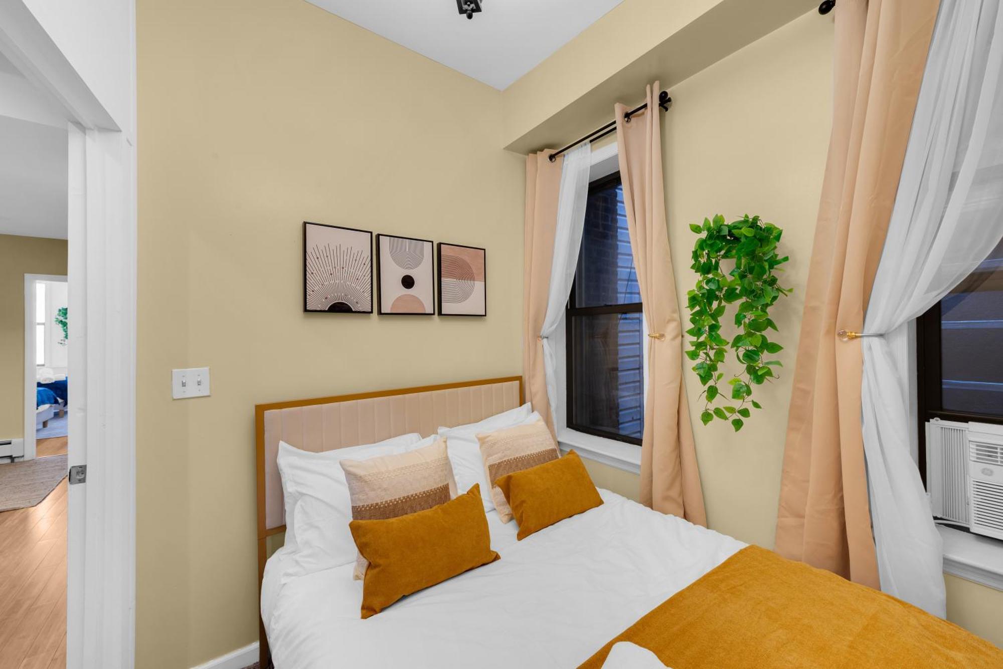 Gorgeous 4 Bedroom 2 Bathroom Nyc Apartment New York