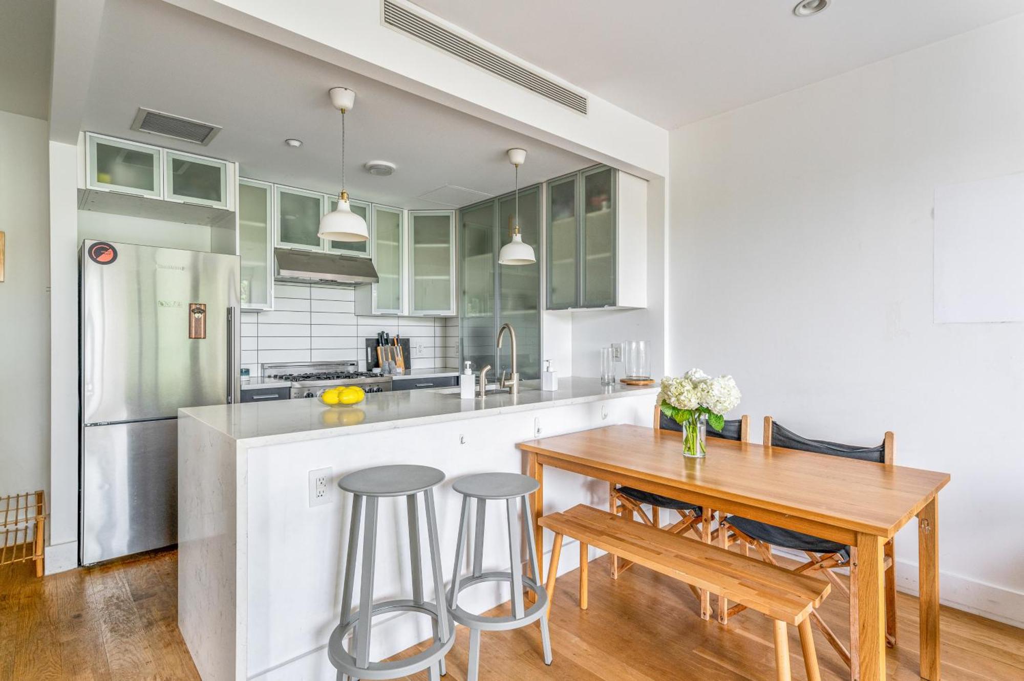 Prime Williamsburg Luxury One Bedroom With Balcony New York