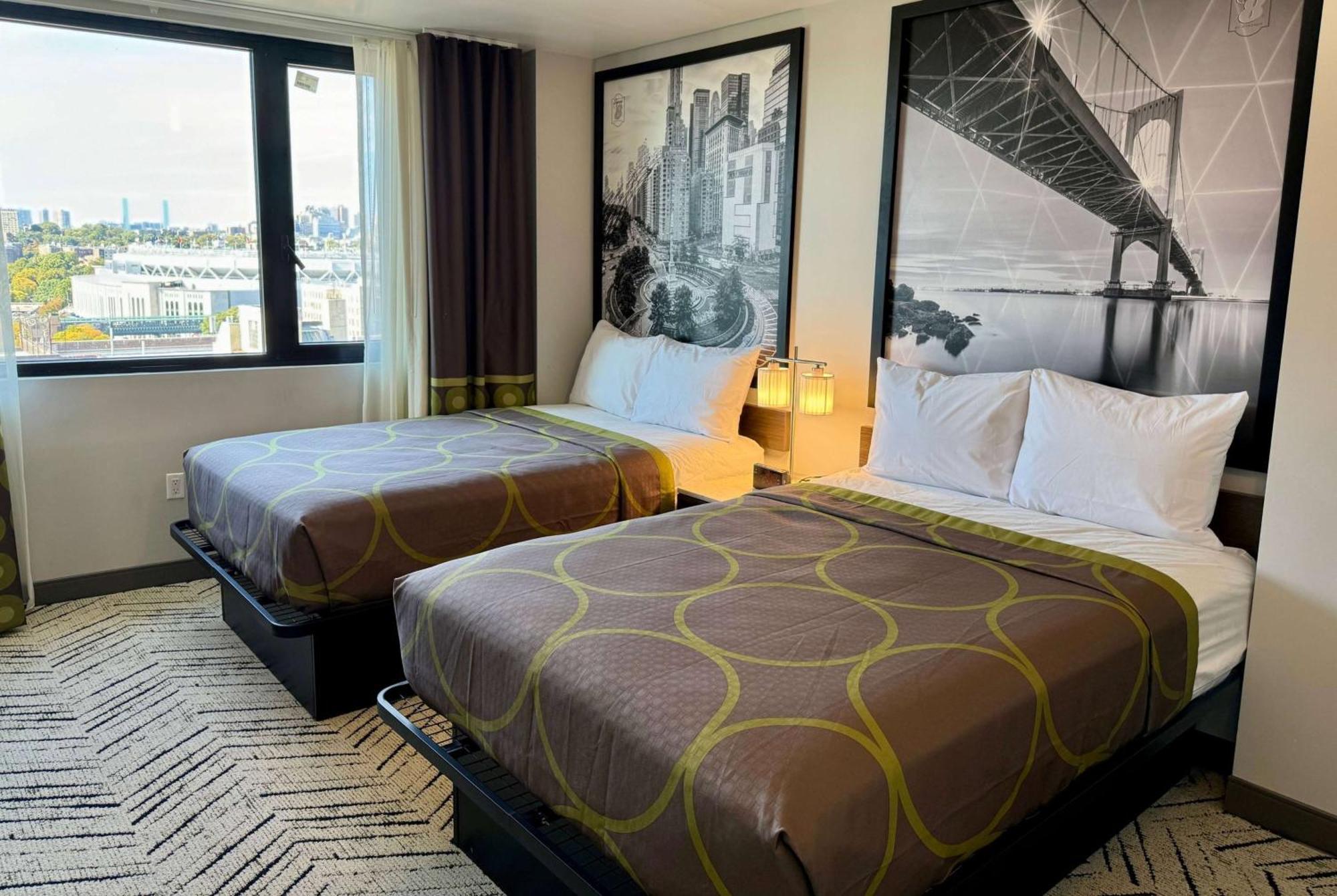 Super 8 By Wyndham Bronx Near Stadium Hotel *