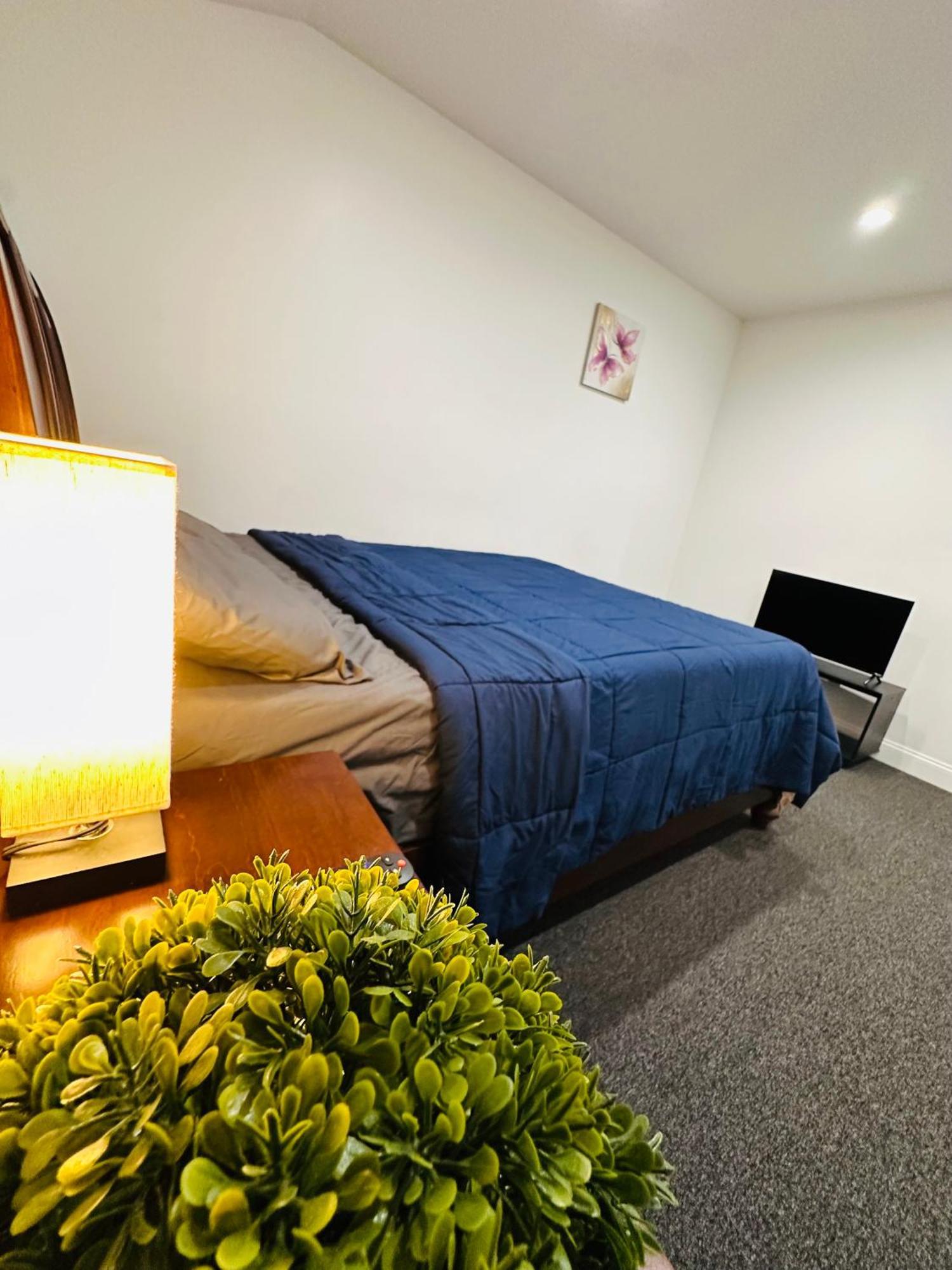 Jfk 4 Min Away Guest house