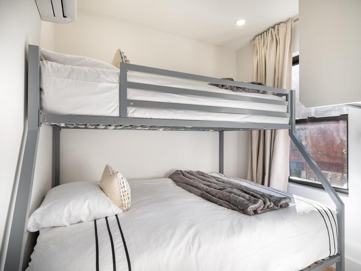 Three-bedroom Next To Bedford Ave L Subway Apartment