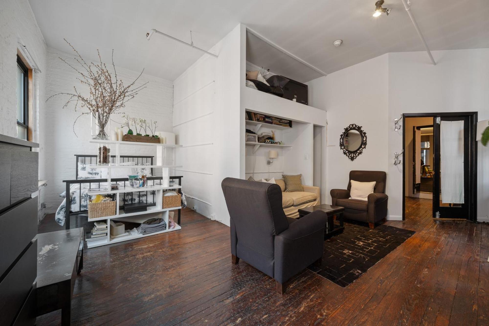 Soho Fancy 2000 Square Feet Loft Apartment