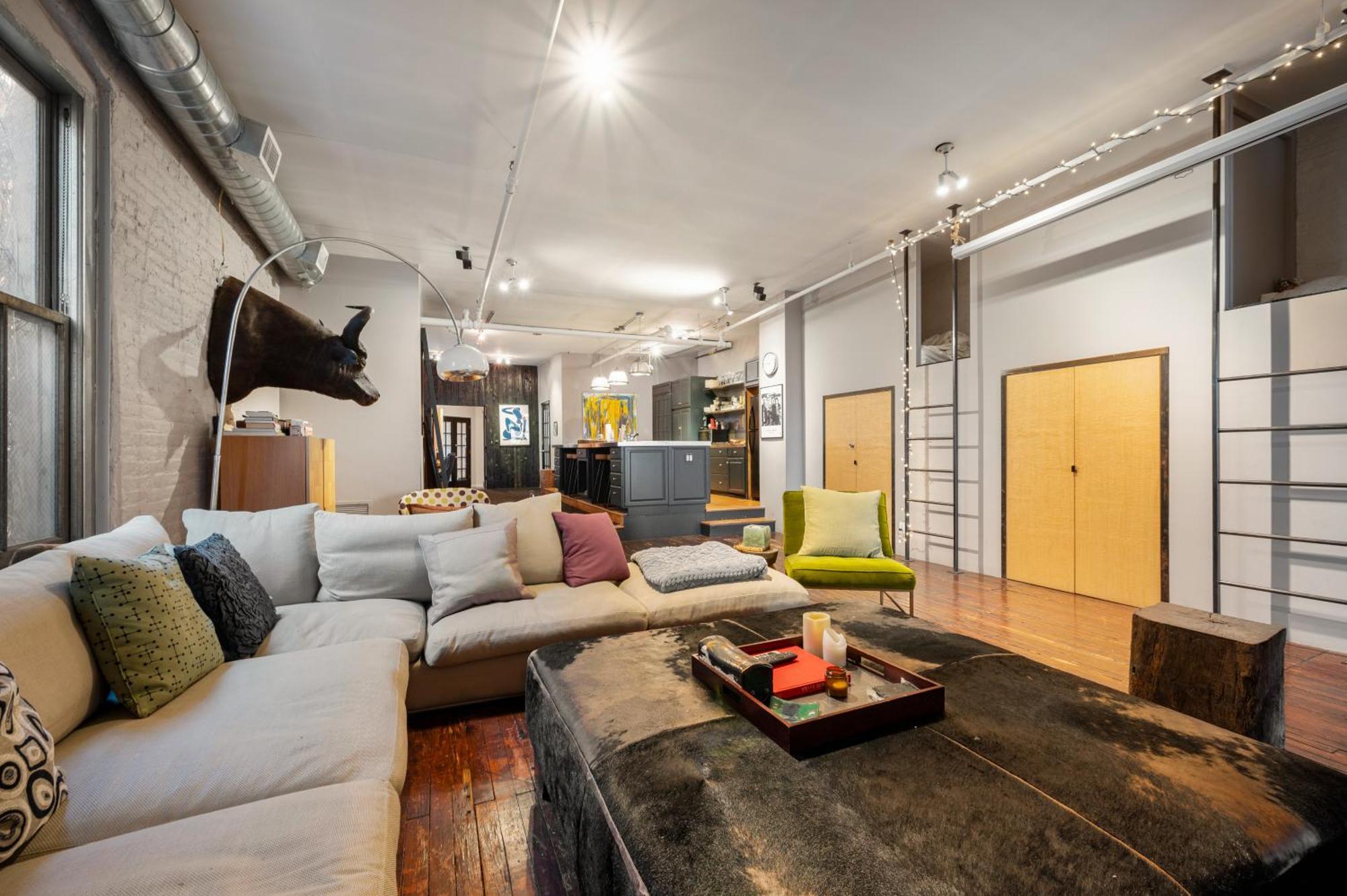Soho Fancy 2000 Square Feet Loft Apartment New York