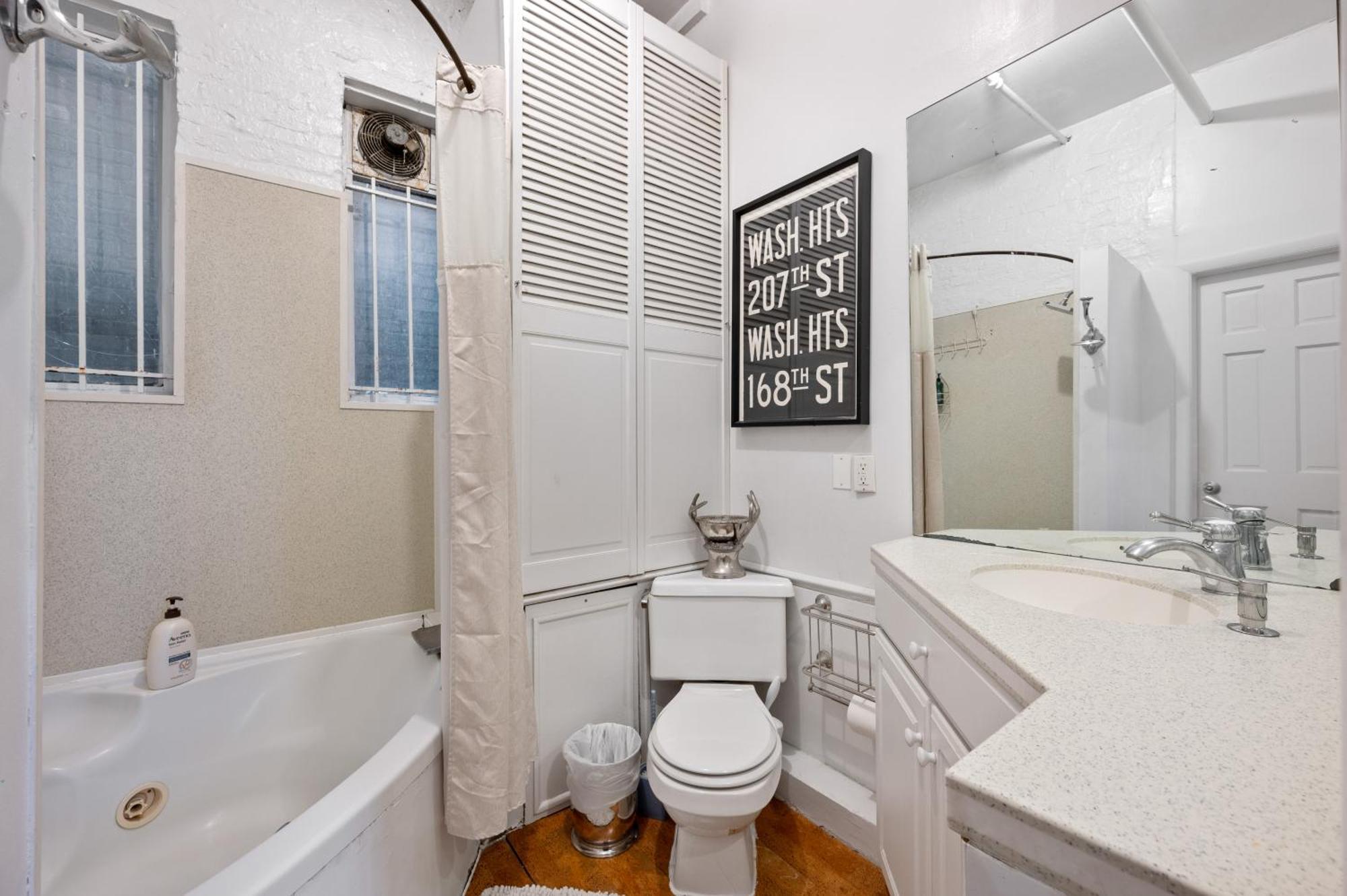 Soho Fancy 2000 Square Feet Loft Apartment