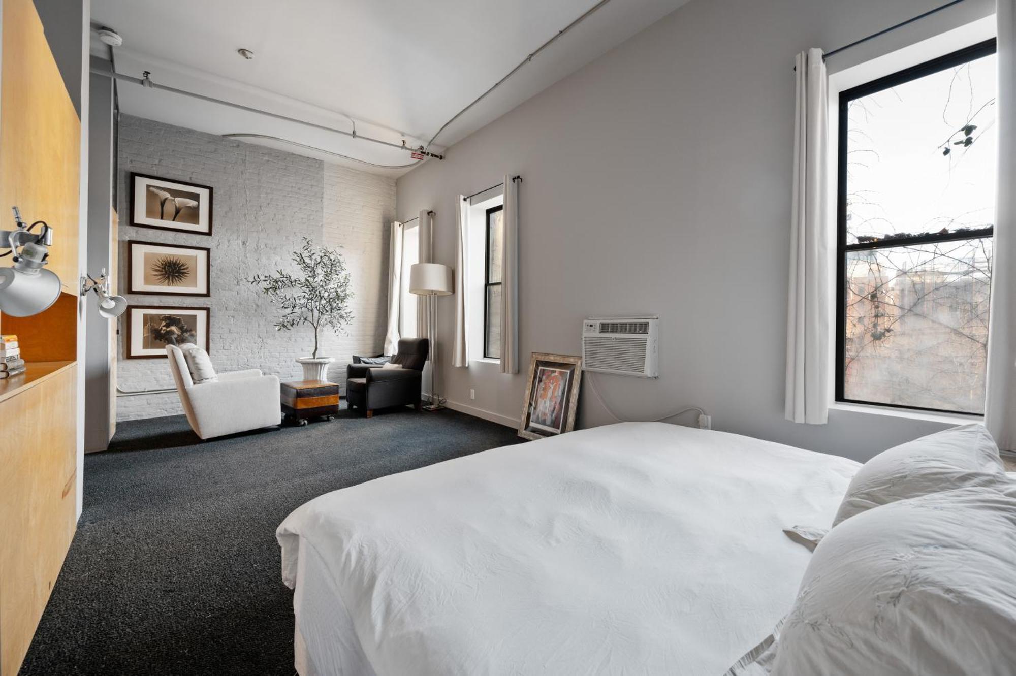Soho Fancy 2000 Square Feet Loft Apartment *
