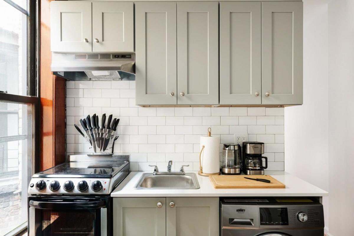 153-5a Charming 2br Lower East Side *
