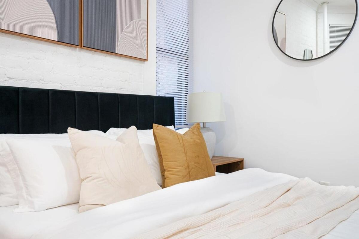 403-2e Newly Renovated Ues Apartment