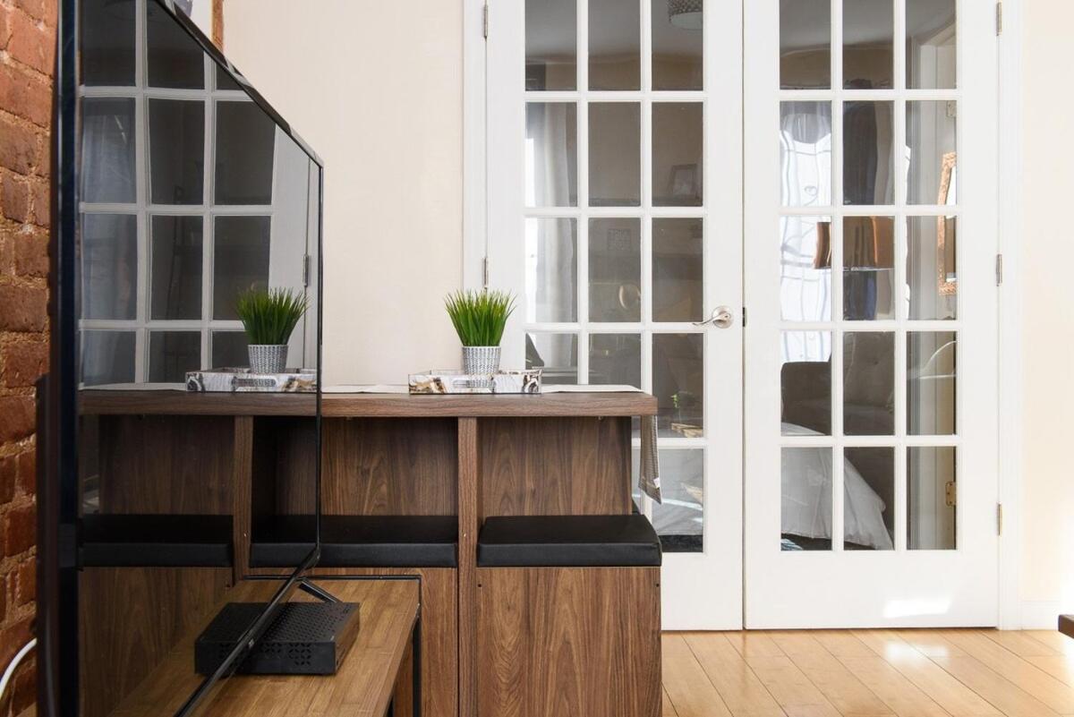 428-4r 2 Bedroom Newly Furnished Apartment New York
