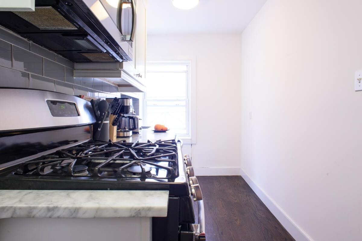 39-3 Newly Renovated 3 Br *